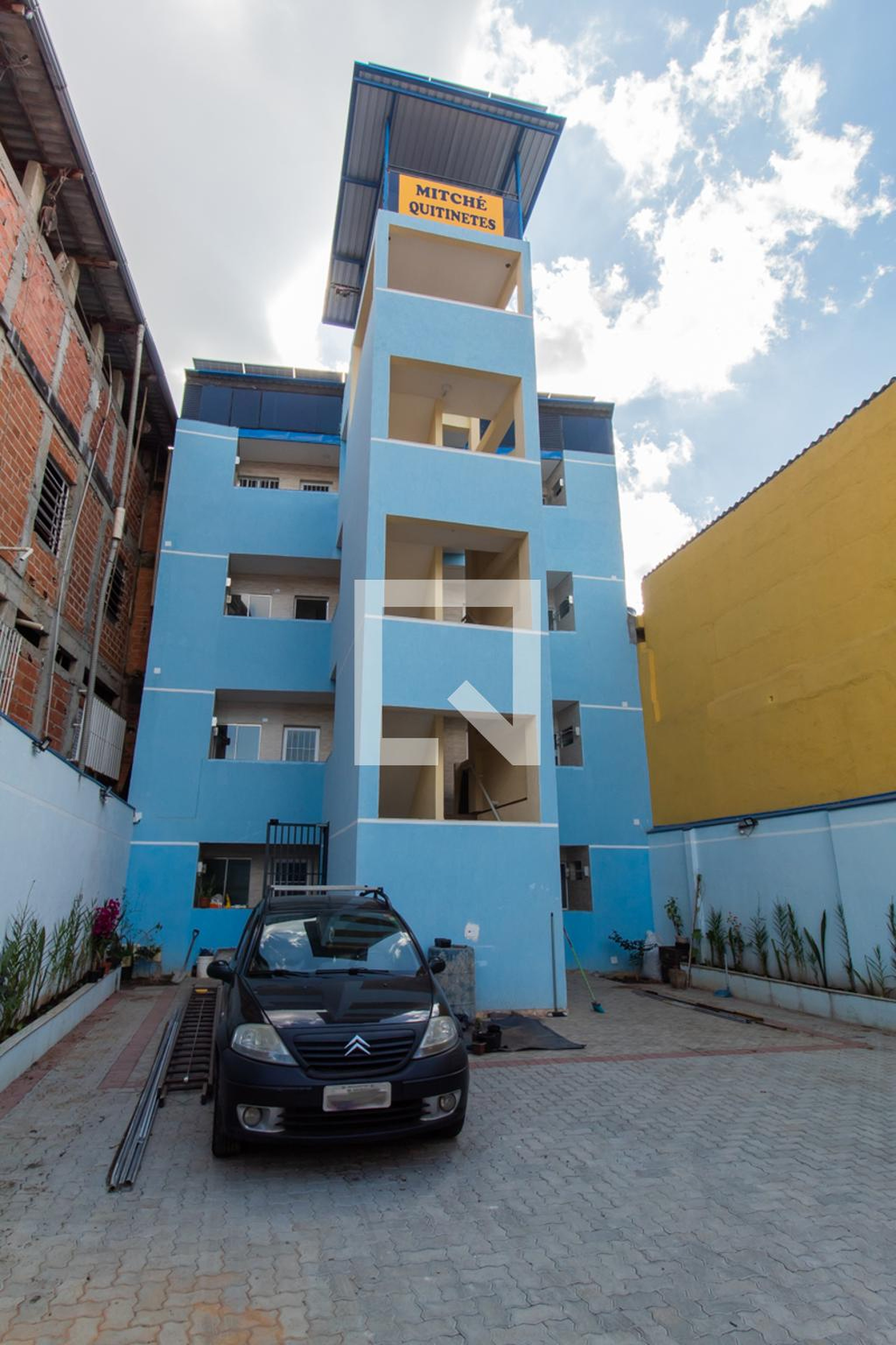 Fachada do Prédio Condomínio Mitché Quitinetes