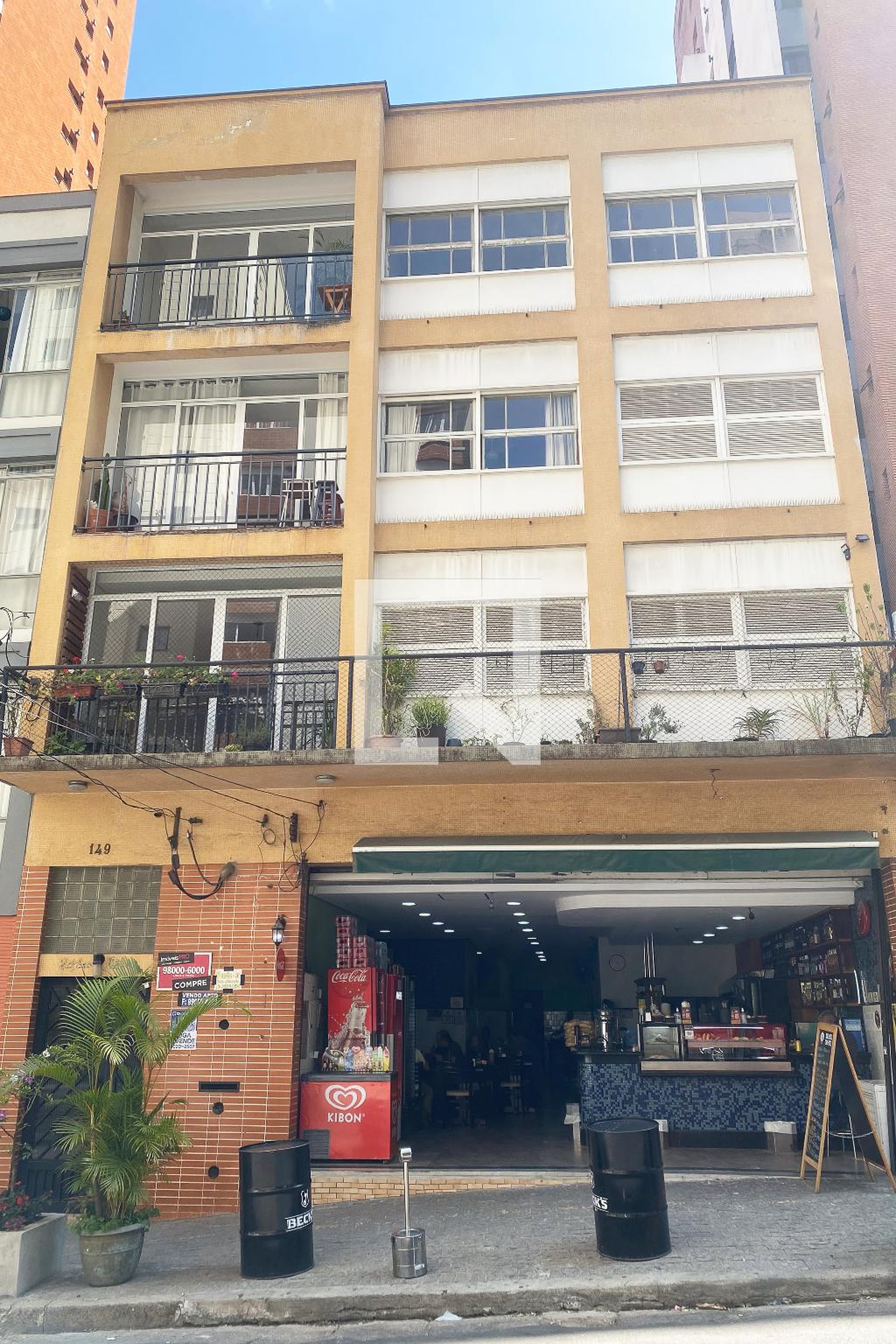 Fachada do Prédio Condomínio Dakar