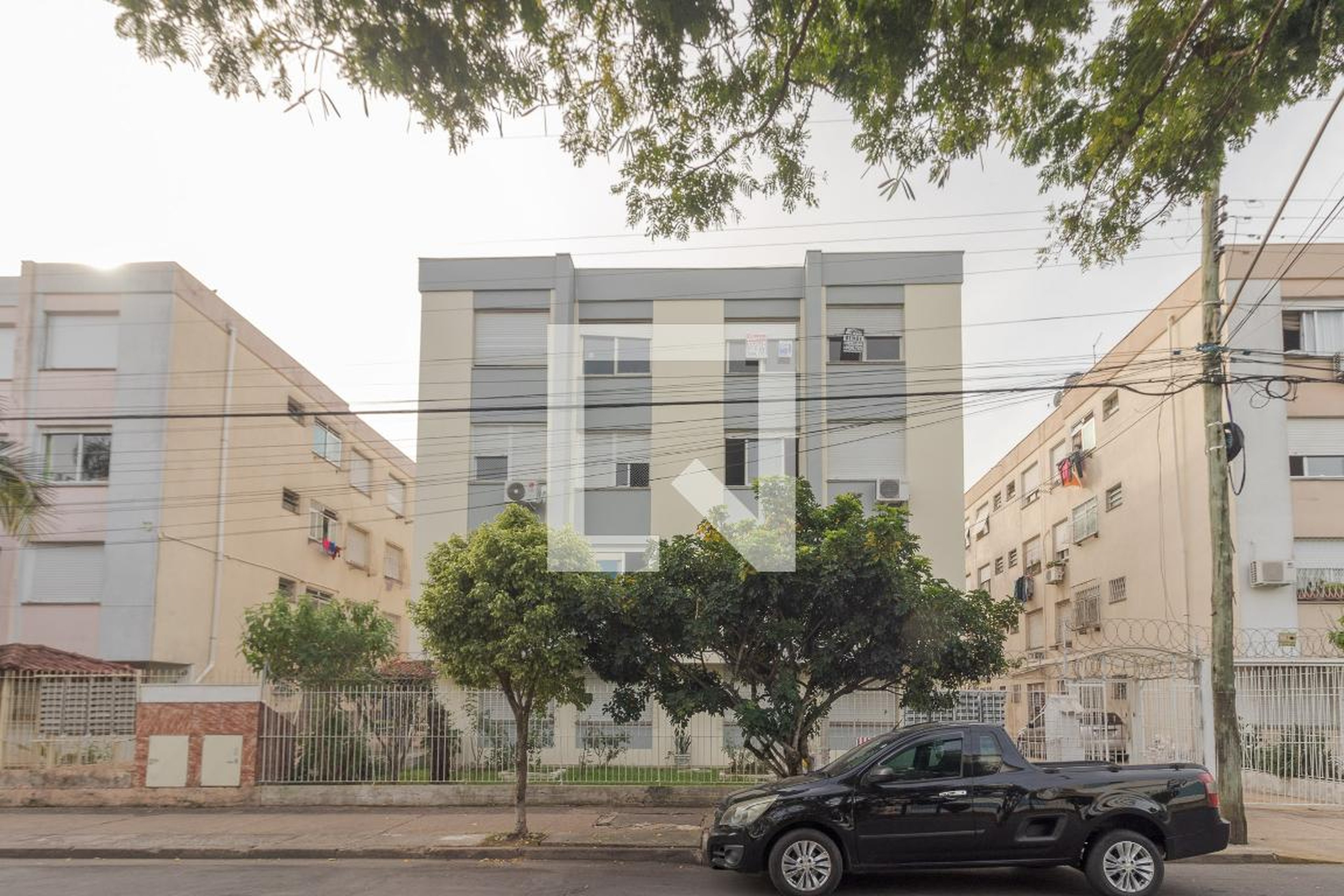 Fachada Condomínio em Rua Carlos Estevão, 333