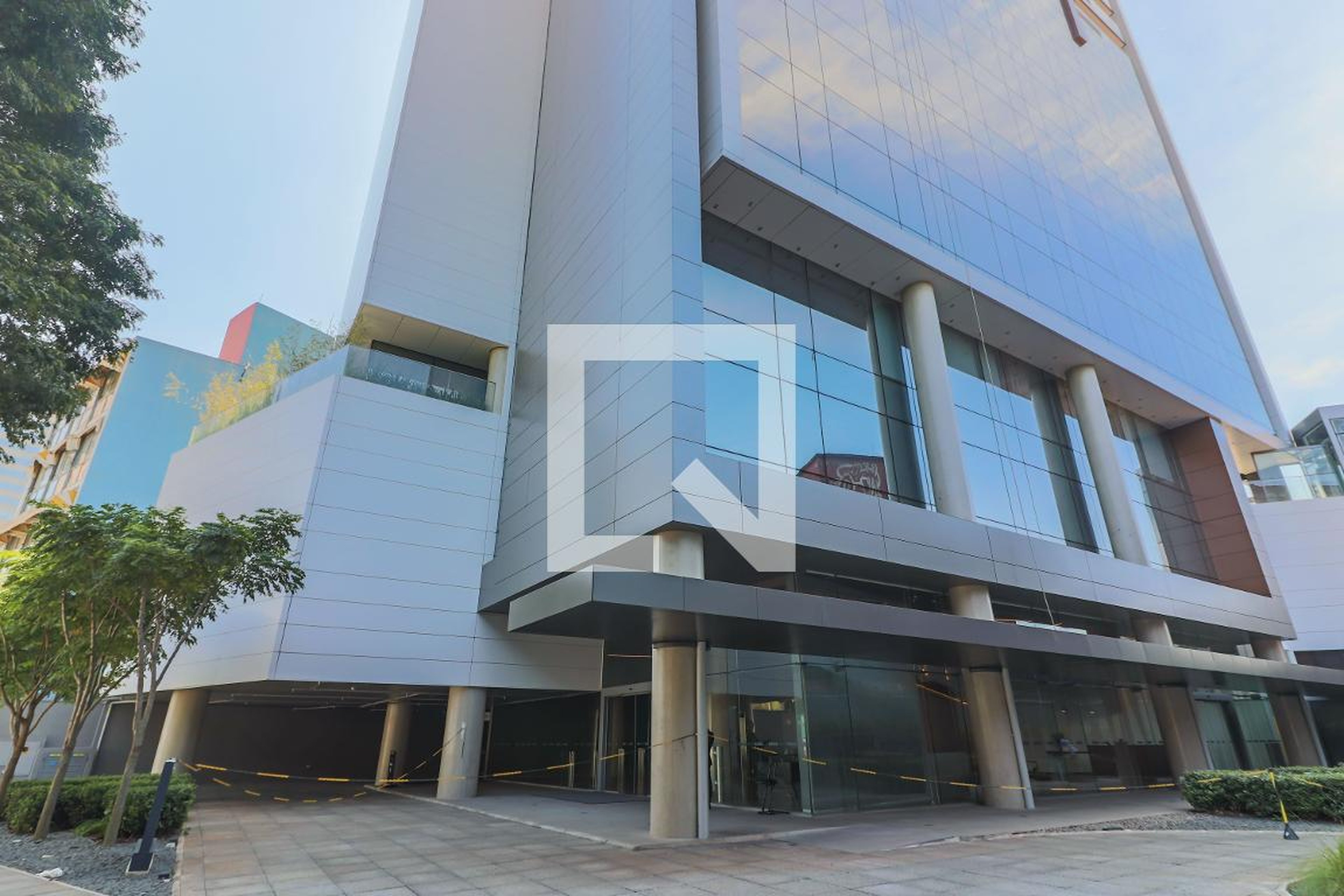 Fachada do Condomínio Condomínio Parque Jockey