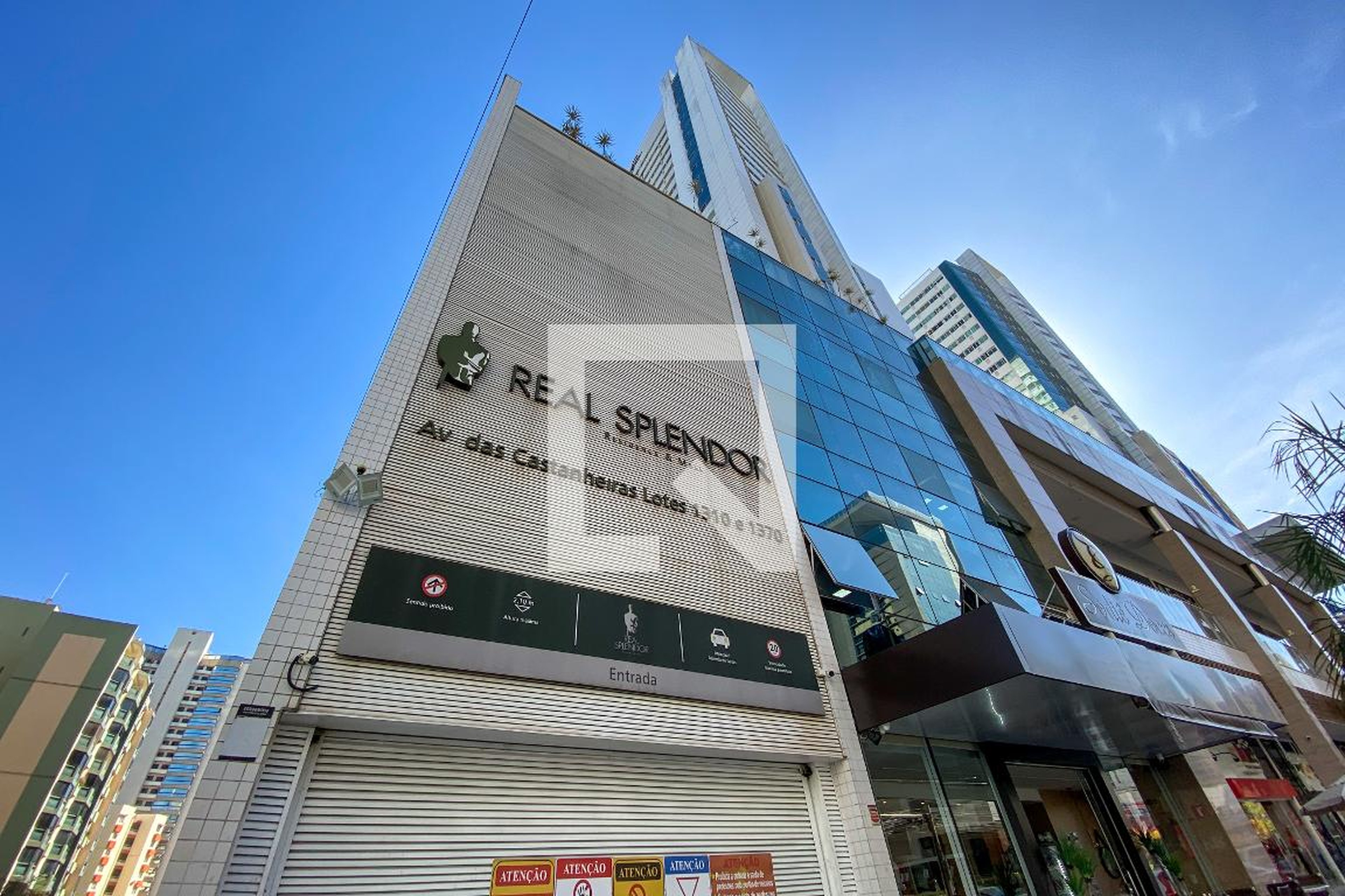 Fachada Condomínio em Avenida das Castanheiras, 1310/1370