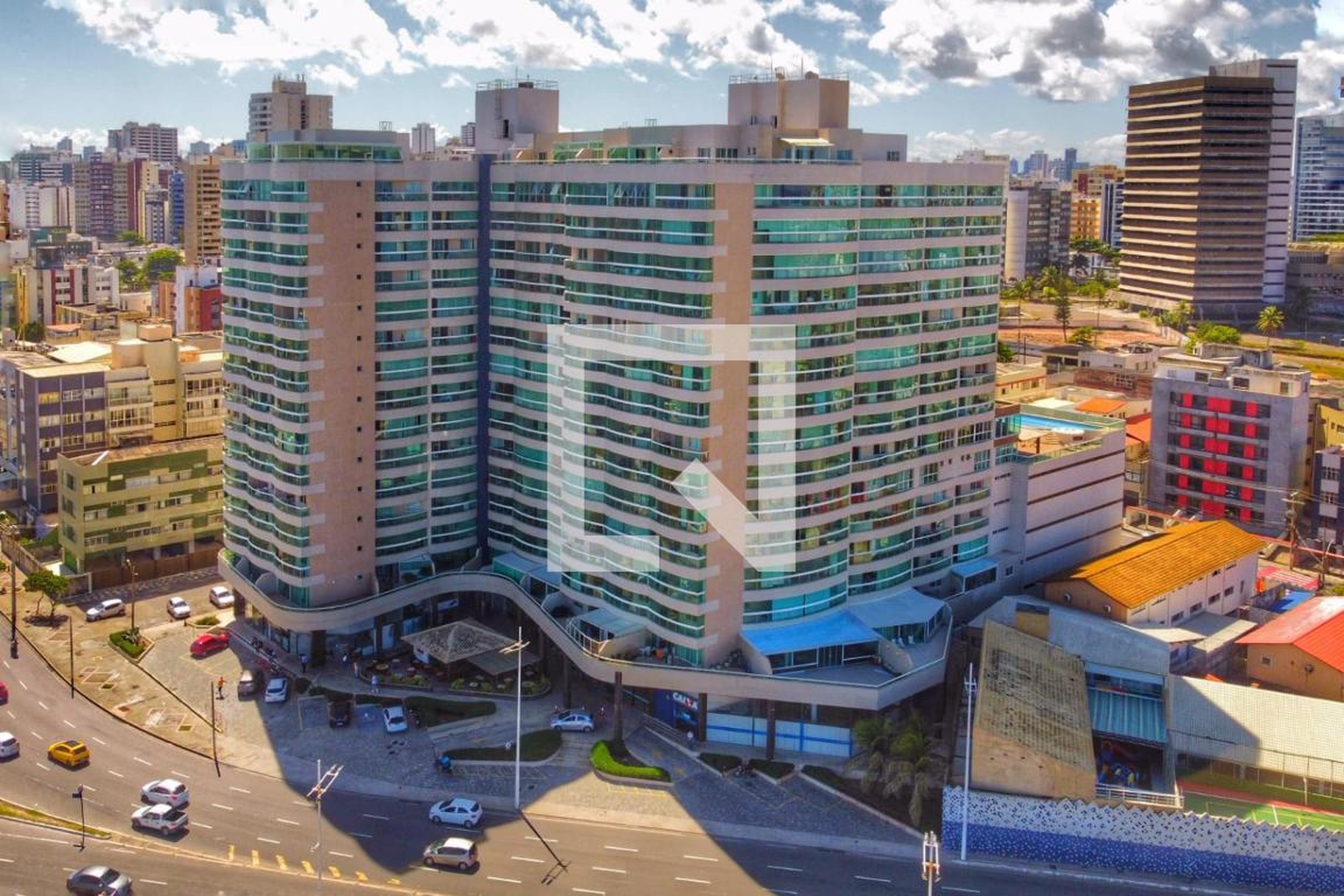 Fachada do Condomínio Condomínio Pituba Privilege