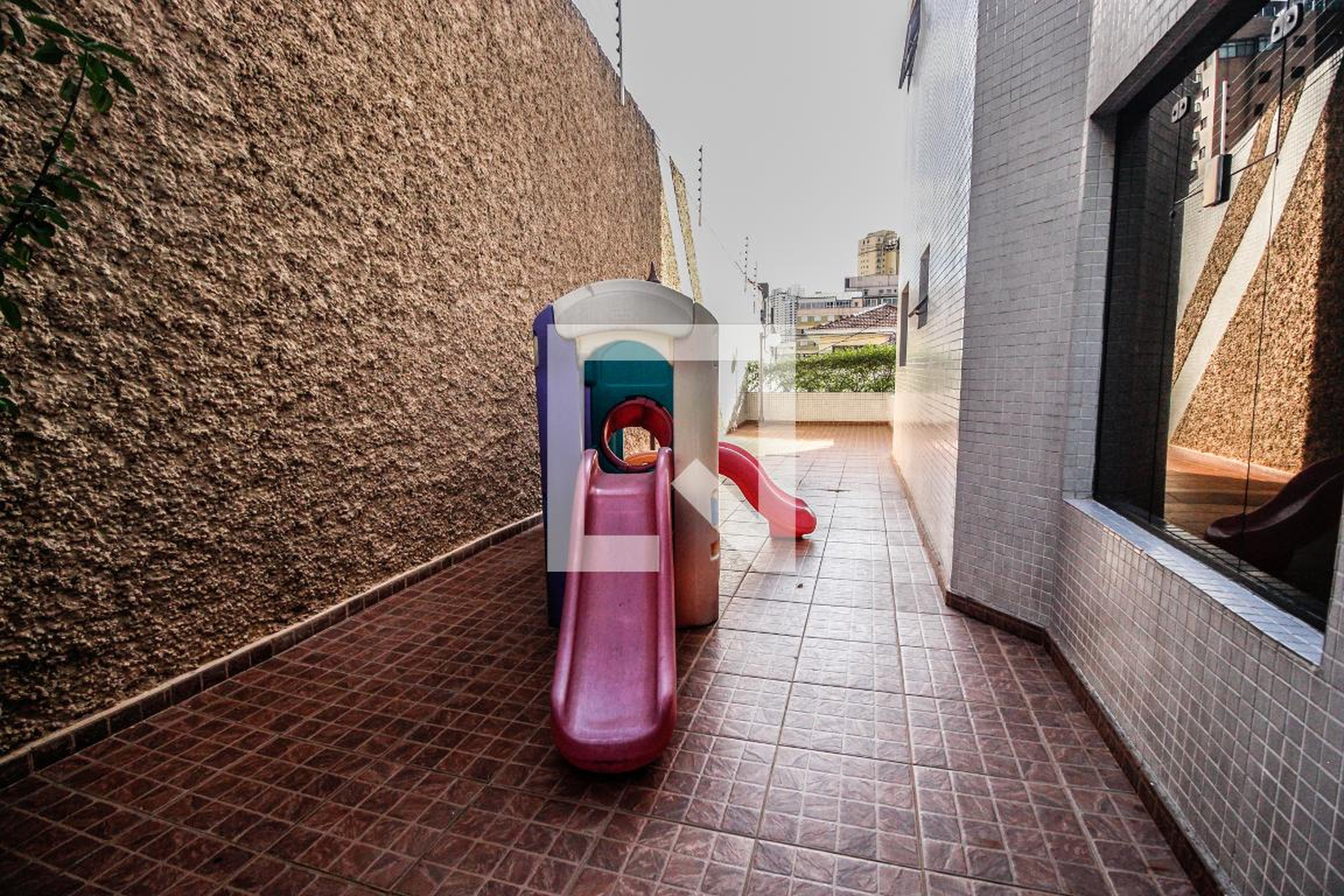 Playground - de Paula