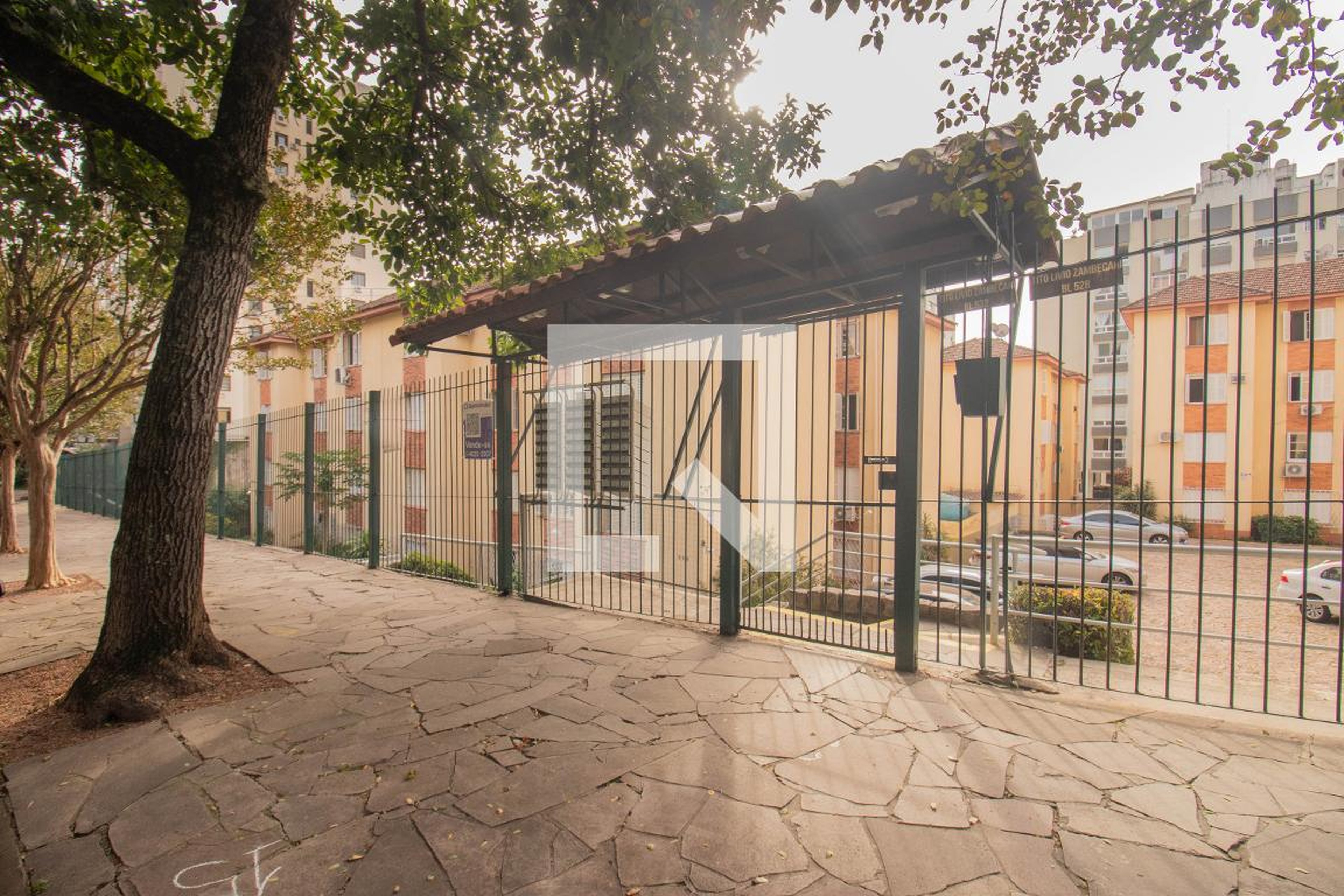 Fachada Condomínio em Rua Tito Lívio Zambecari, 557