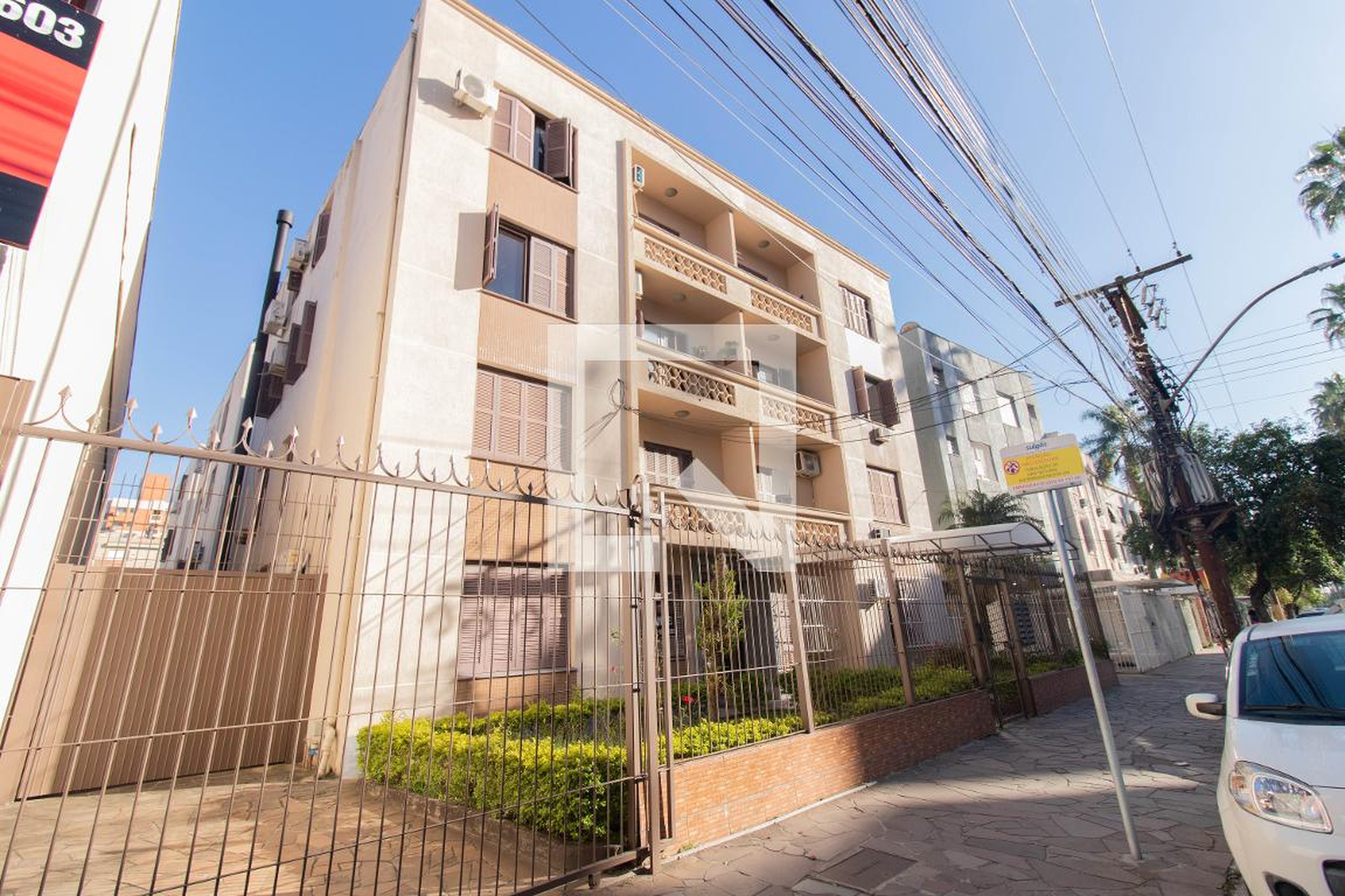 Fachada Condomínio em Avenida Getúlio Vargas, 1593