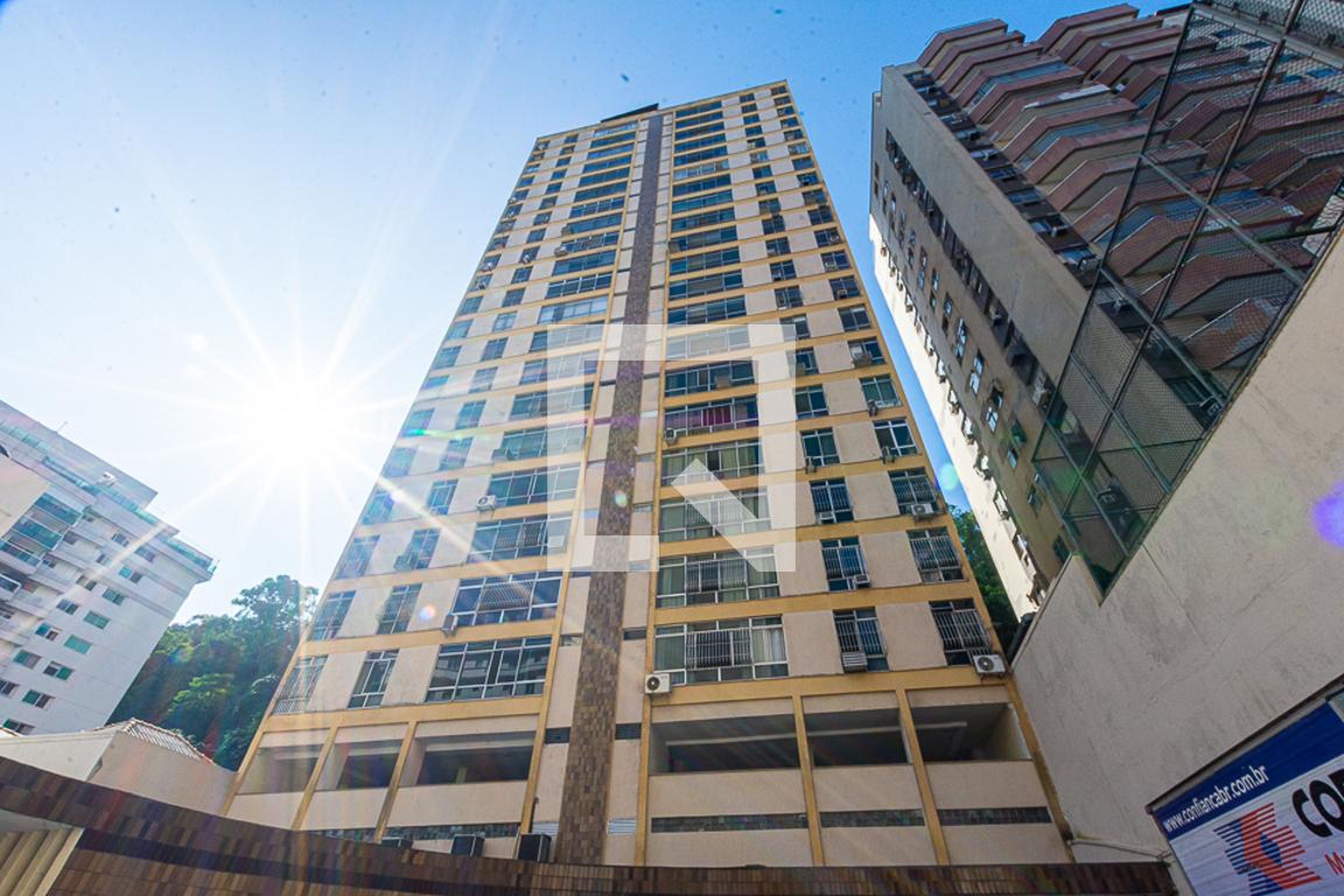 Fachada Condomínio Santos Apóstolos