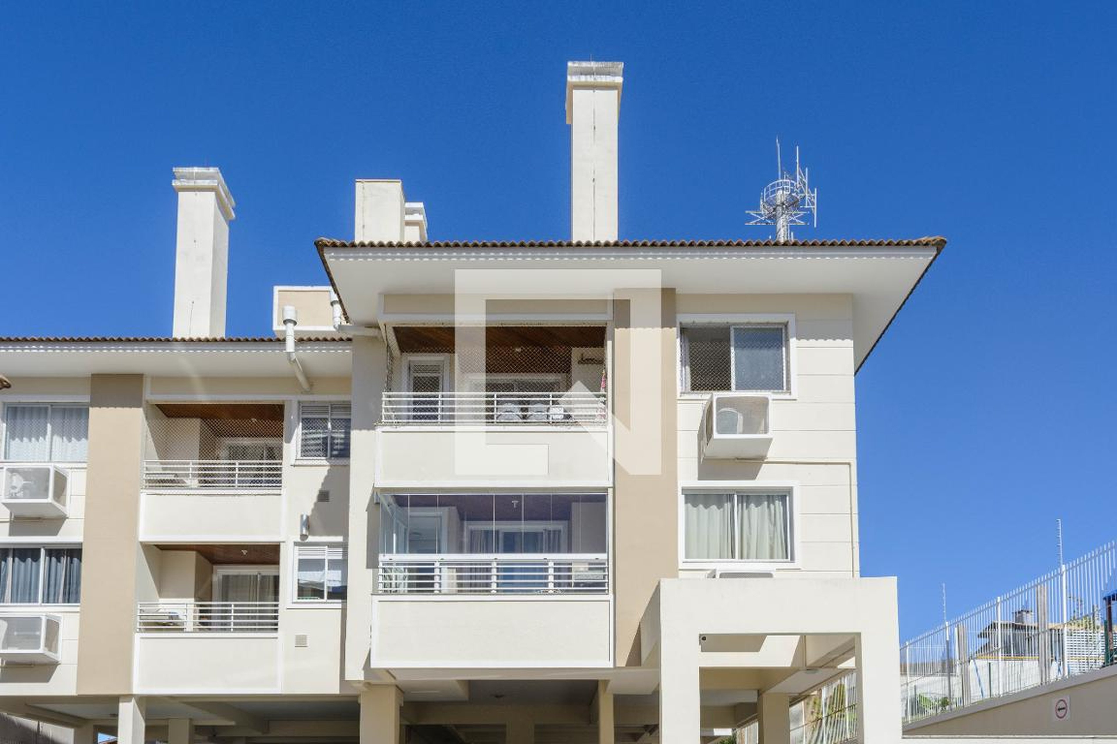 Fachada Residencial Canto do Costão