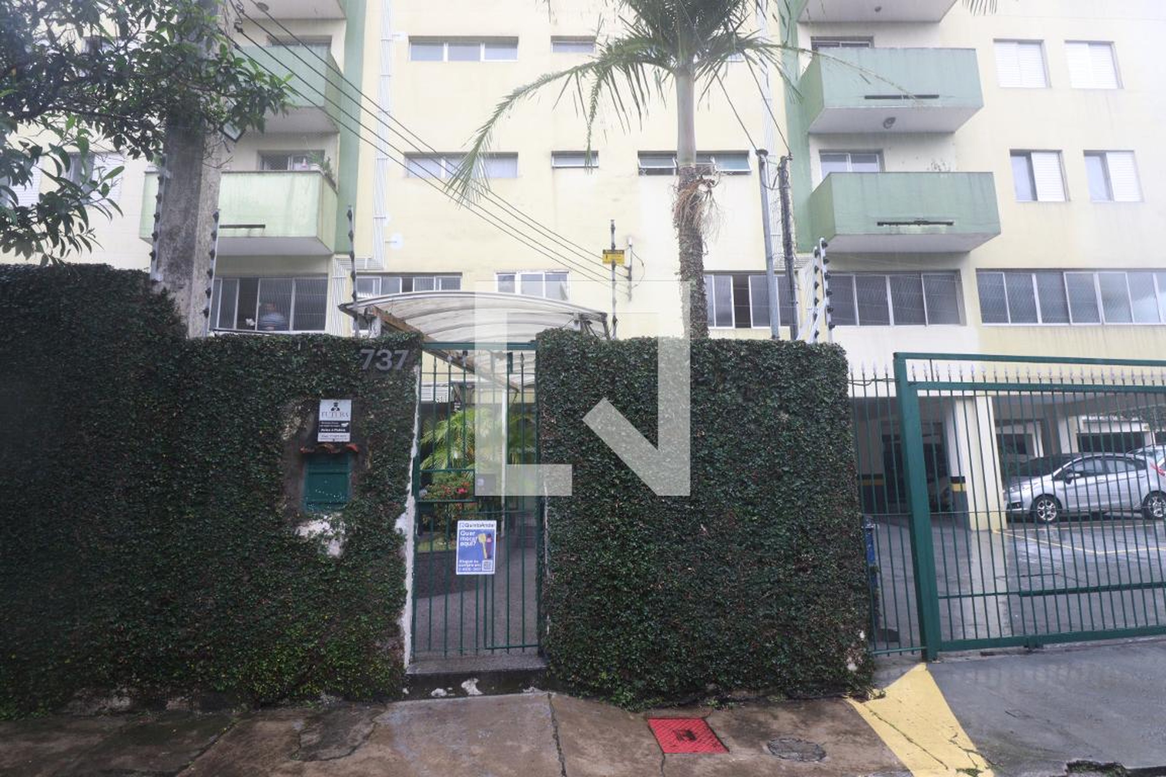 Fachada do condomínio Condomínio em Parque Domingos Luís, 342