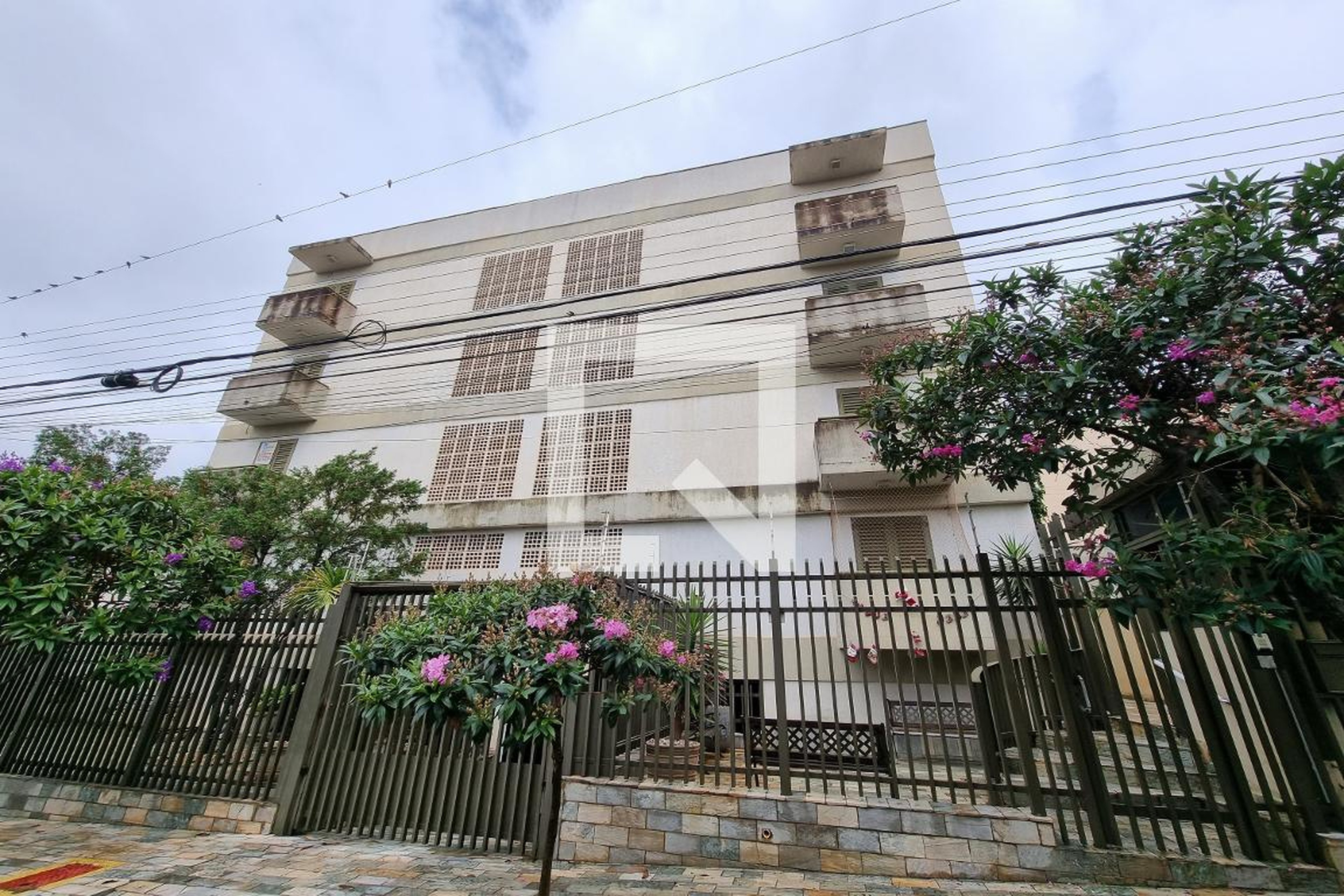 Fachada Condomínio em Rua Batatais, 5