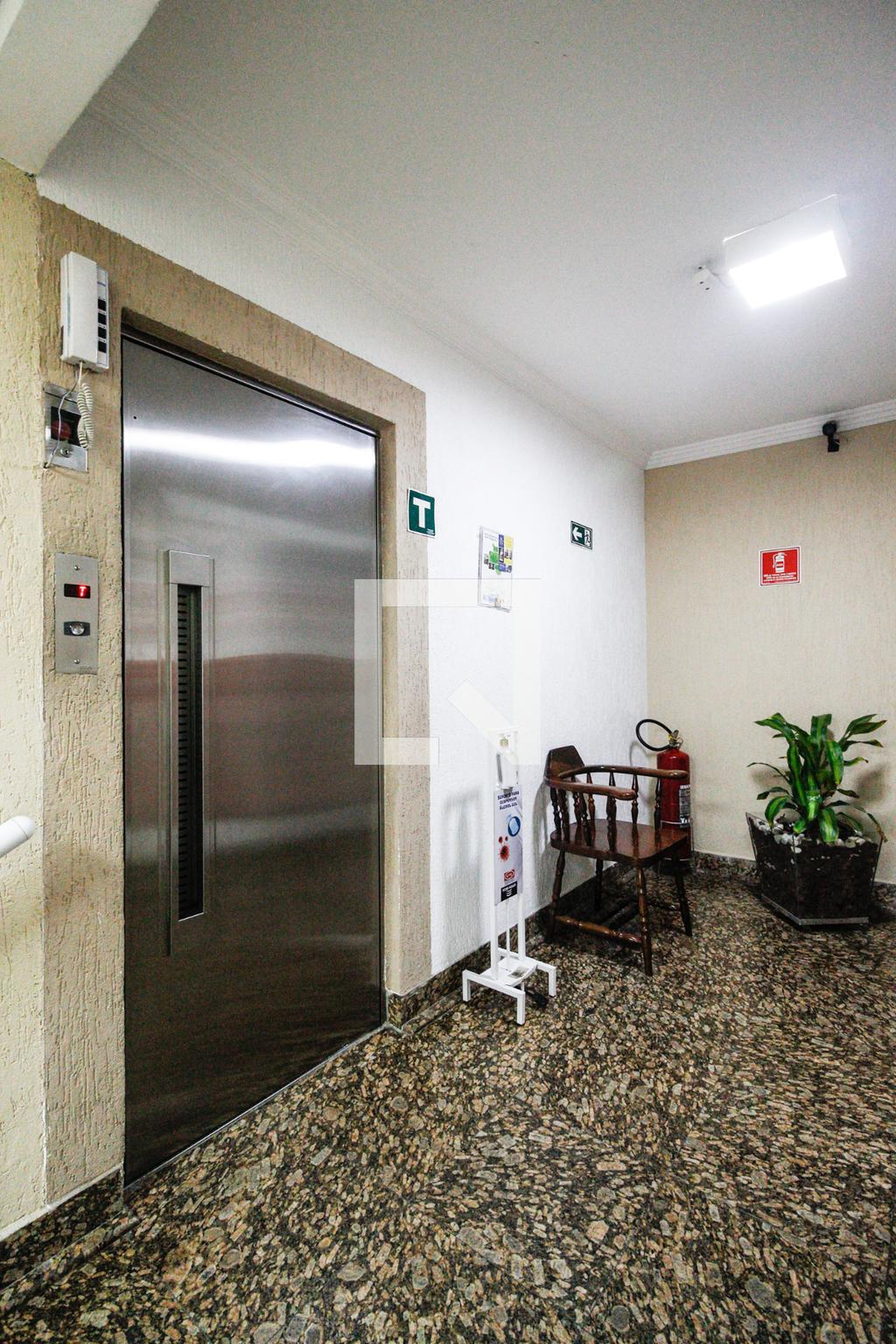 Hall - Irmão Mittri