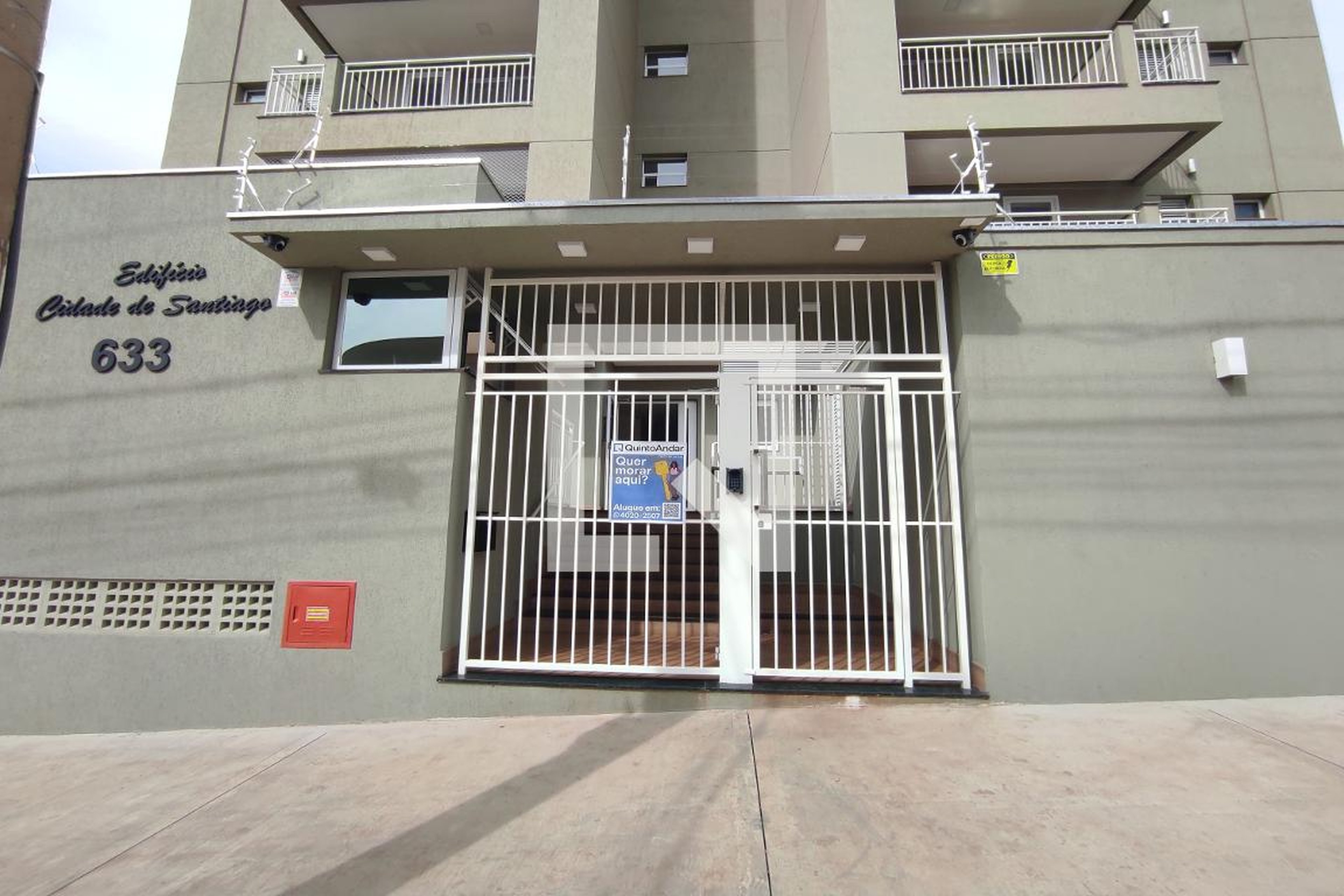 Fachada do Prédio Condomínio Cidade de Santiago