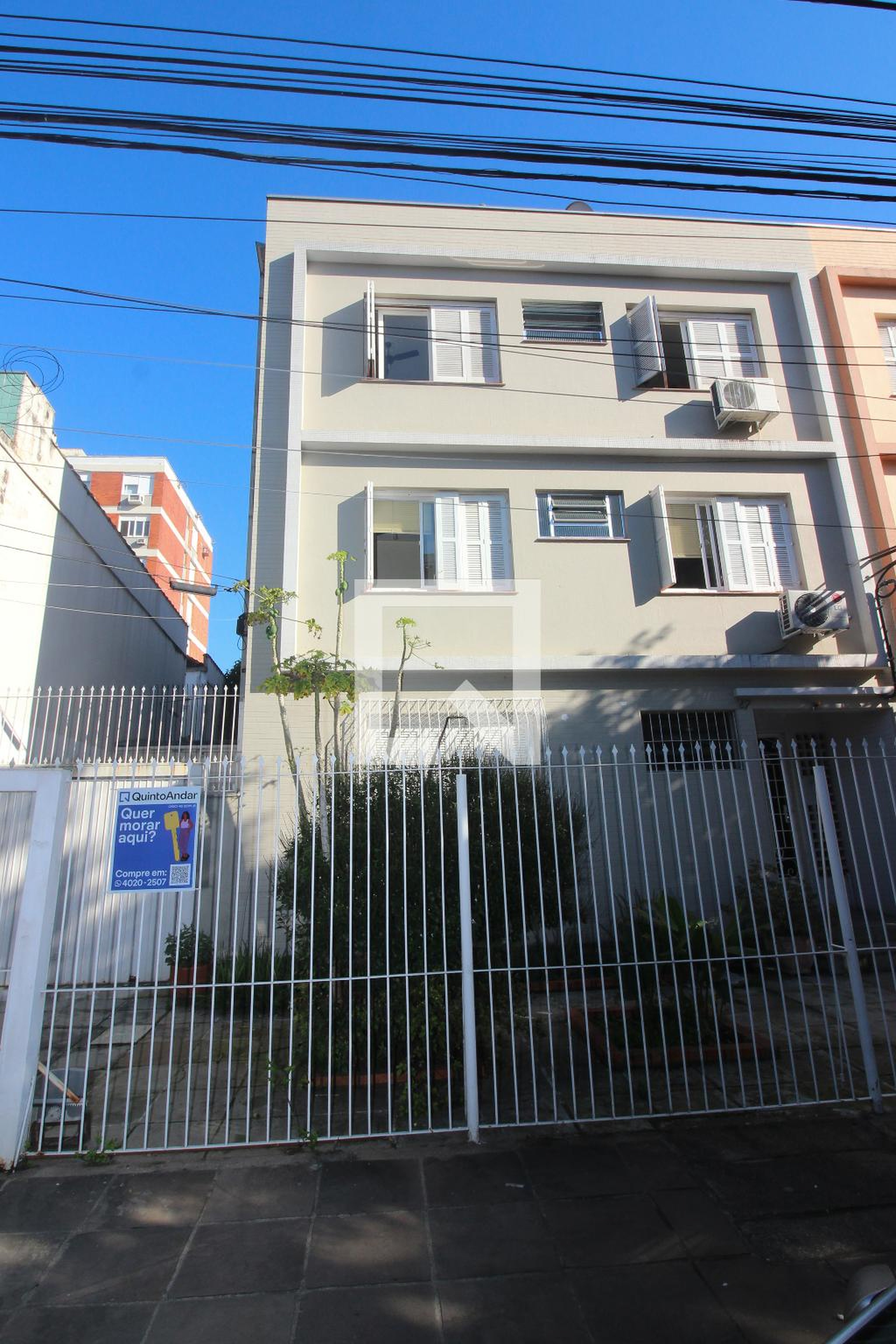 Fachada do Prédio Condomínio em Rua Augusto Melecchi, 27