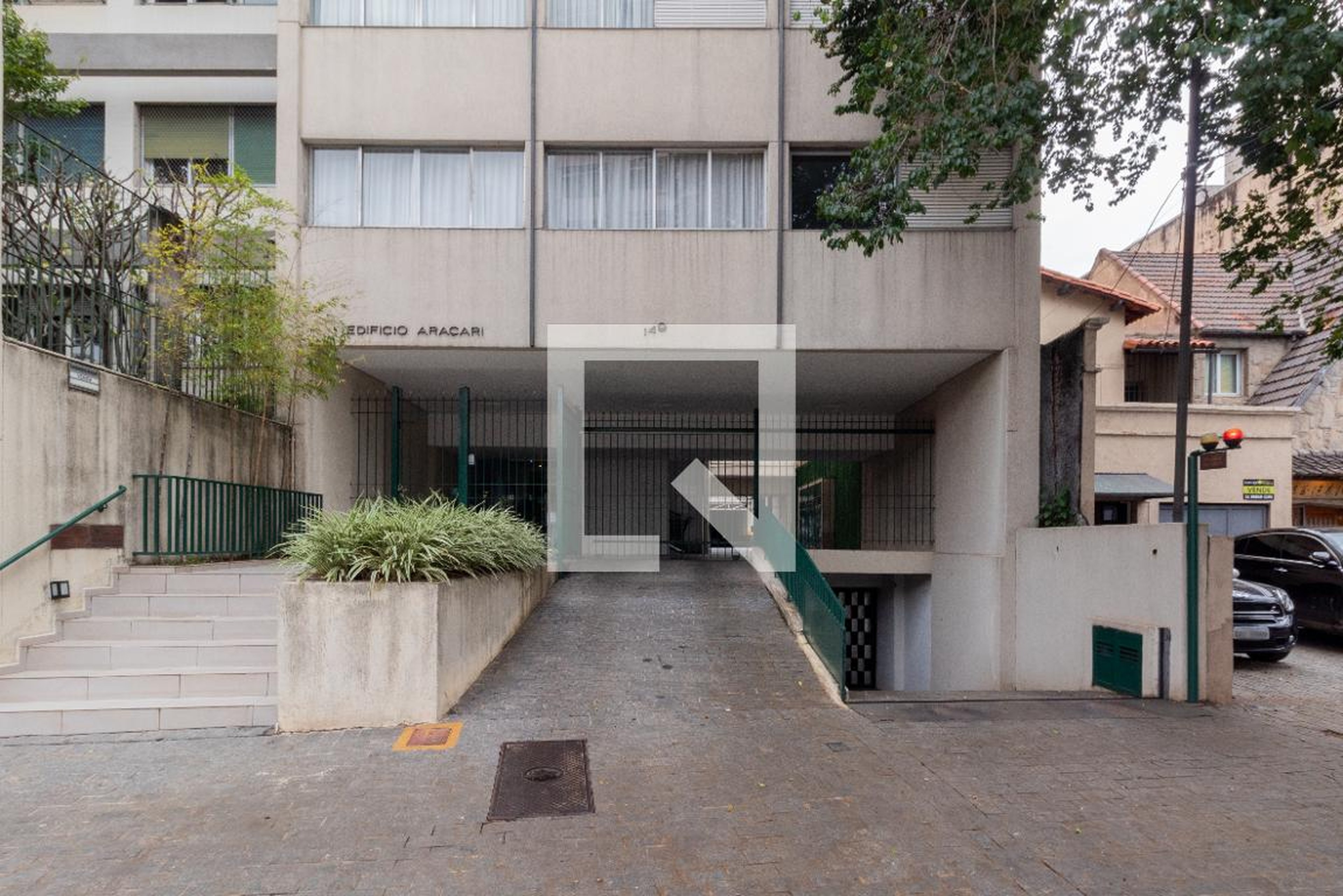 Entrada - Edificio Aracari