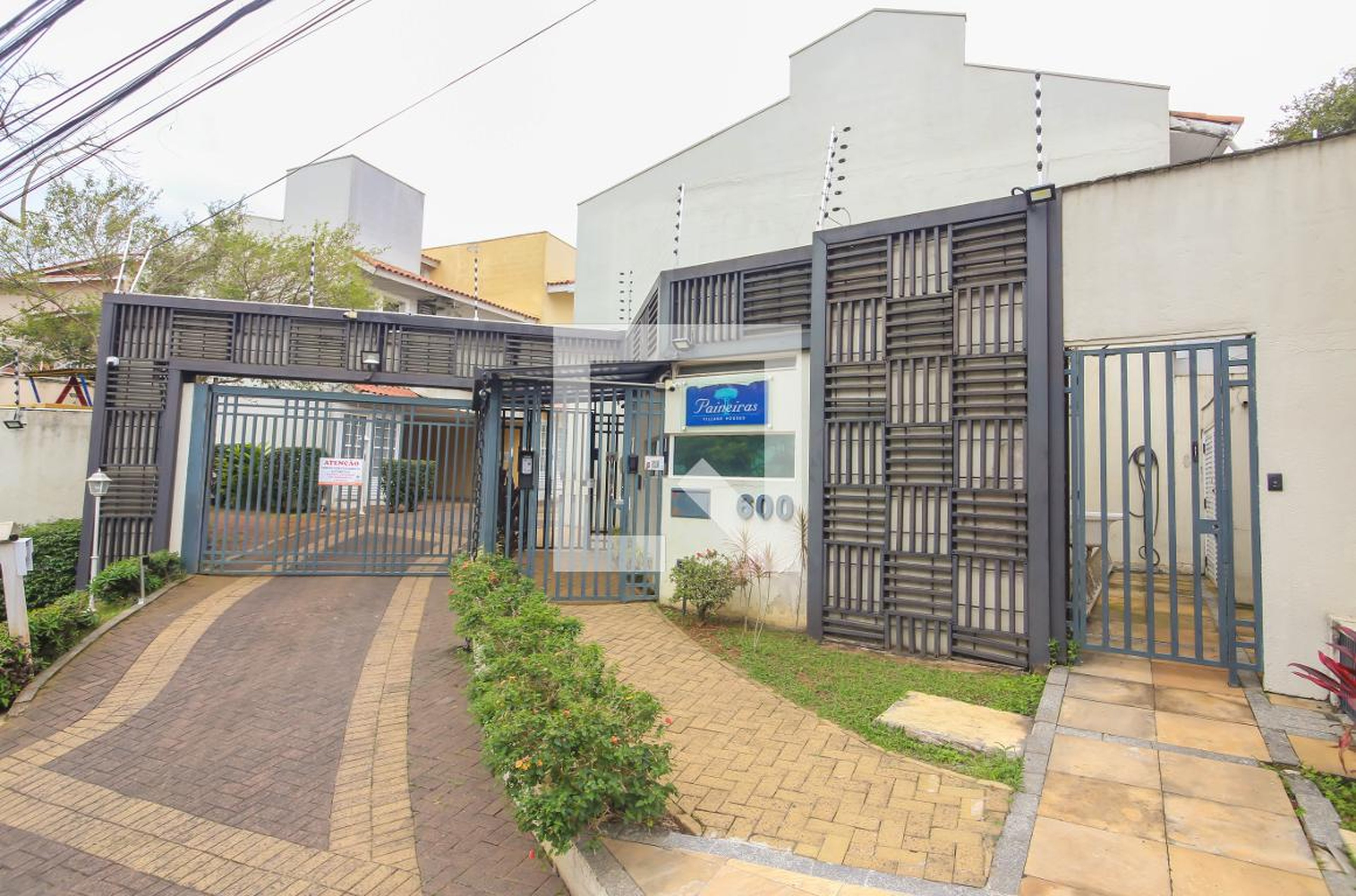 Fachada do Condomínio Condomínio Paineiras