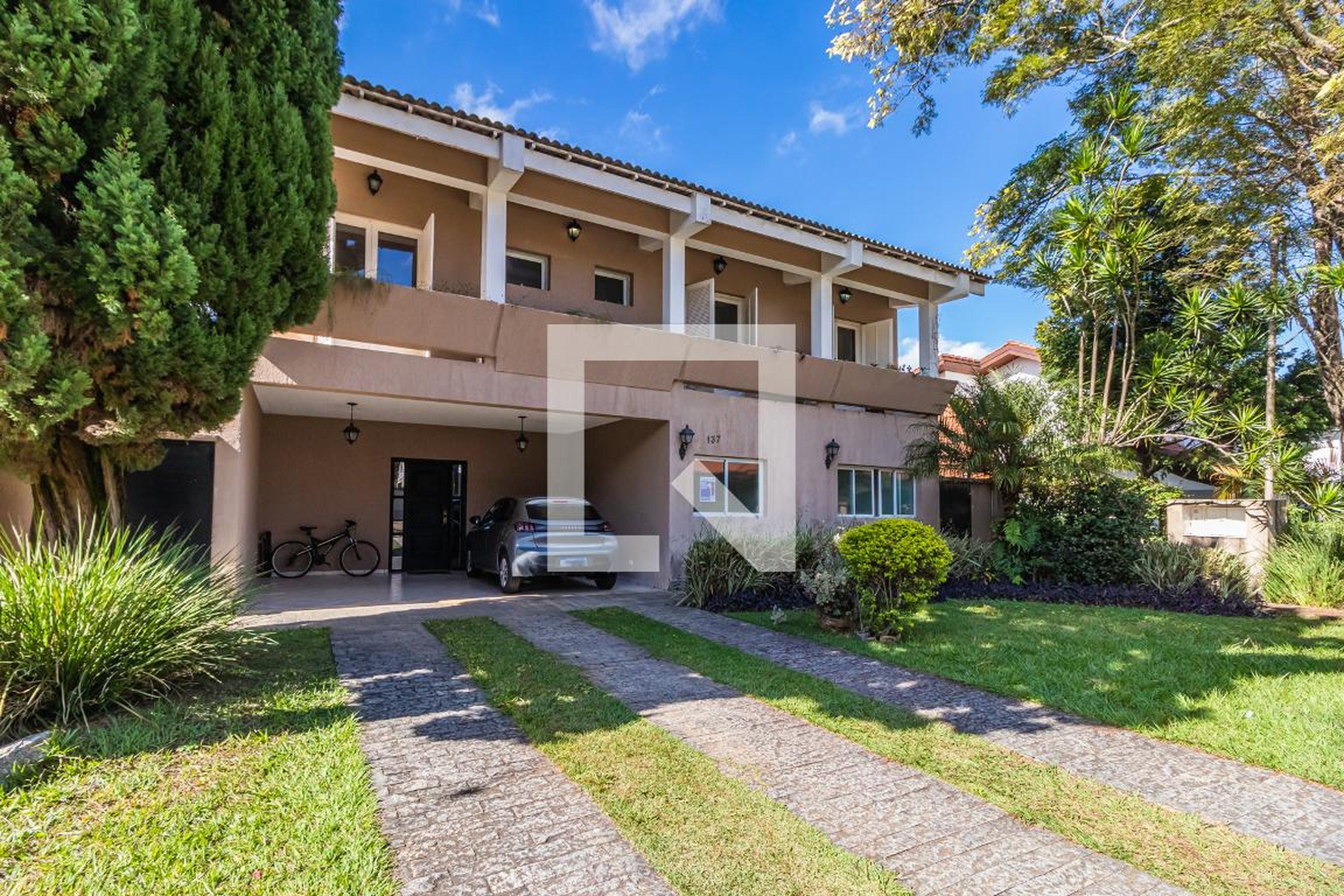 Fachada Condomínio Alphaville Residencial 5