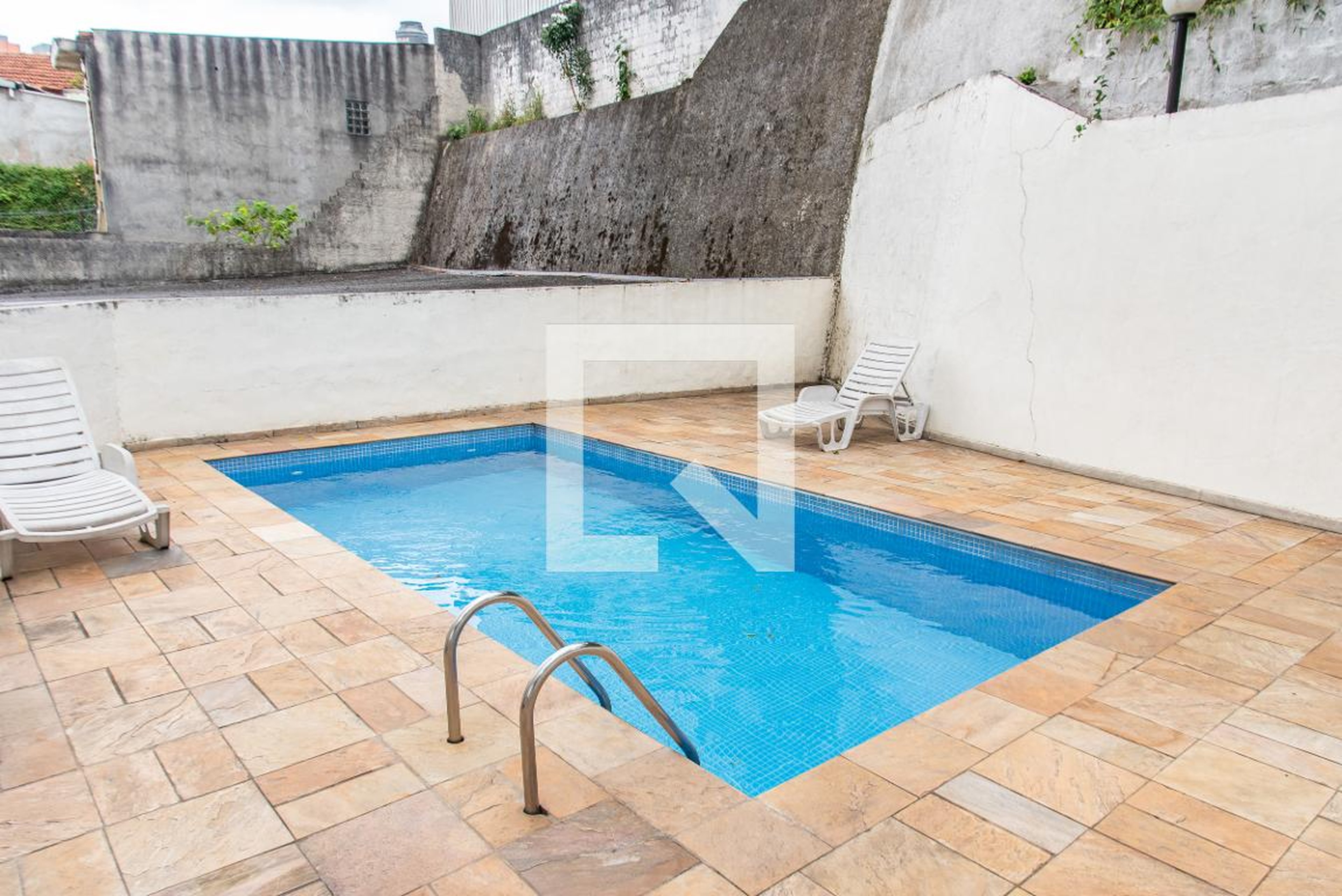 Piscina - Edifício Golden Garden Residence