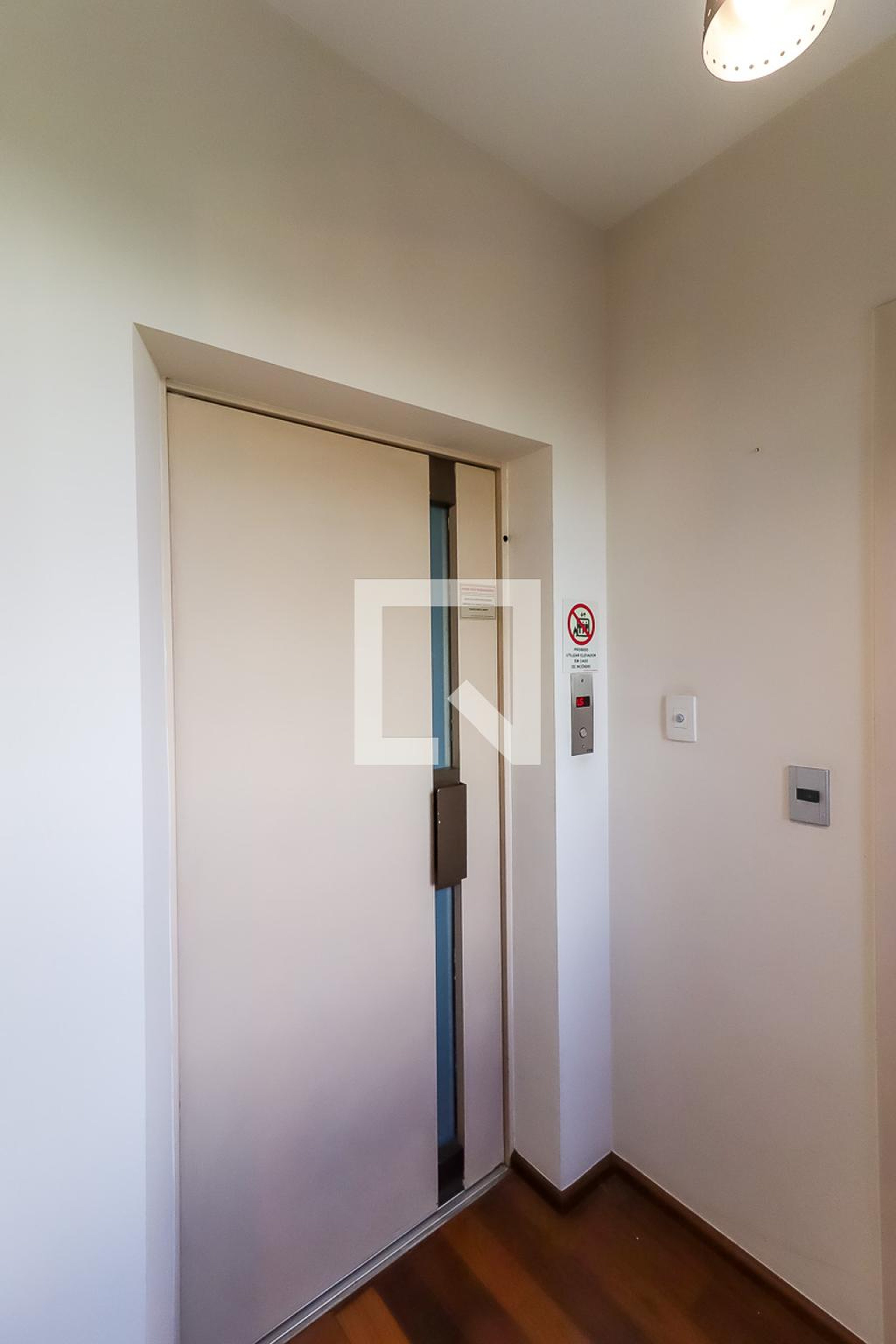 Hall Condomínio Marc Chagal