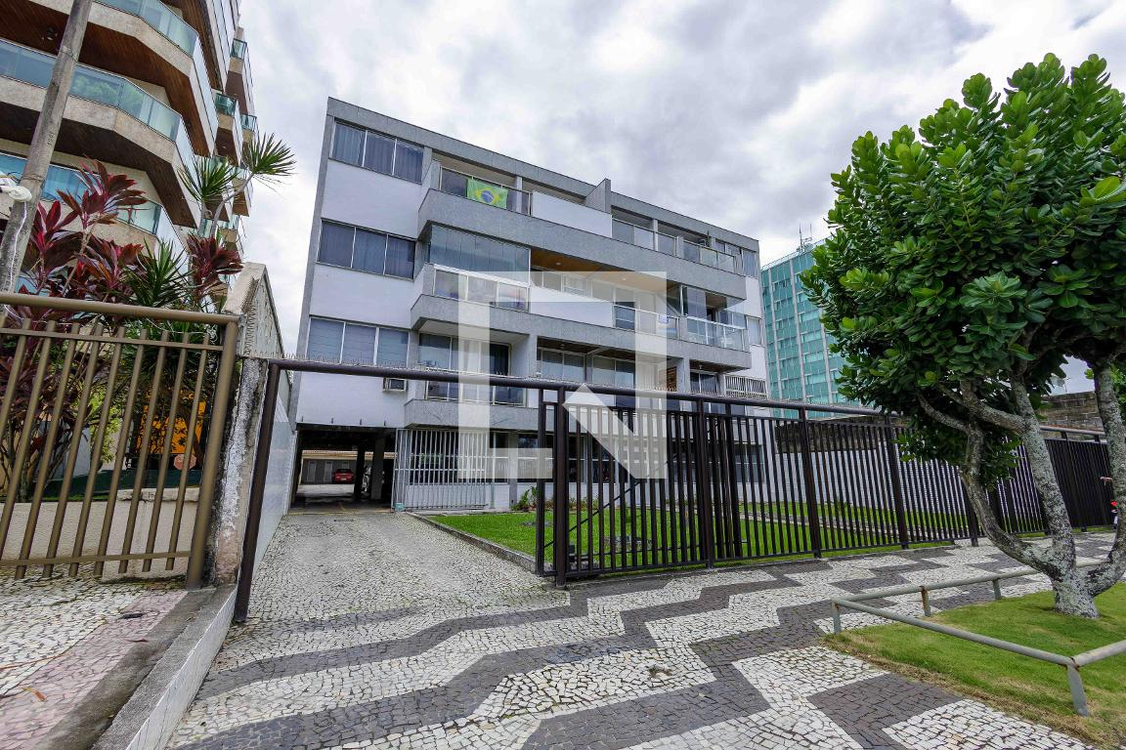 Fachada Edifício Cidade de Saint-Tropez