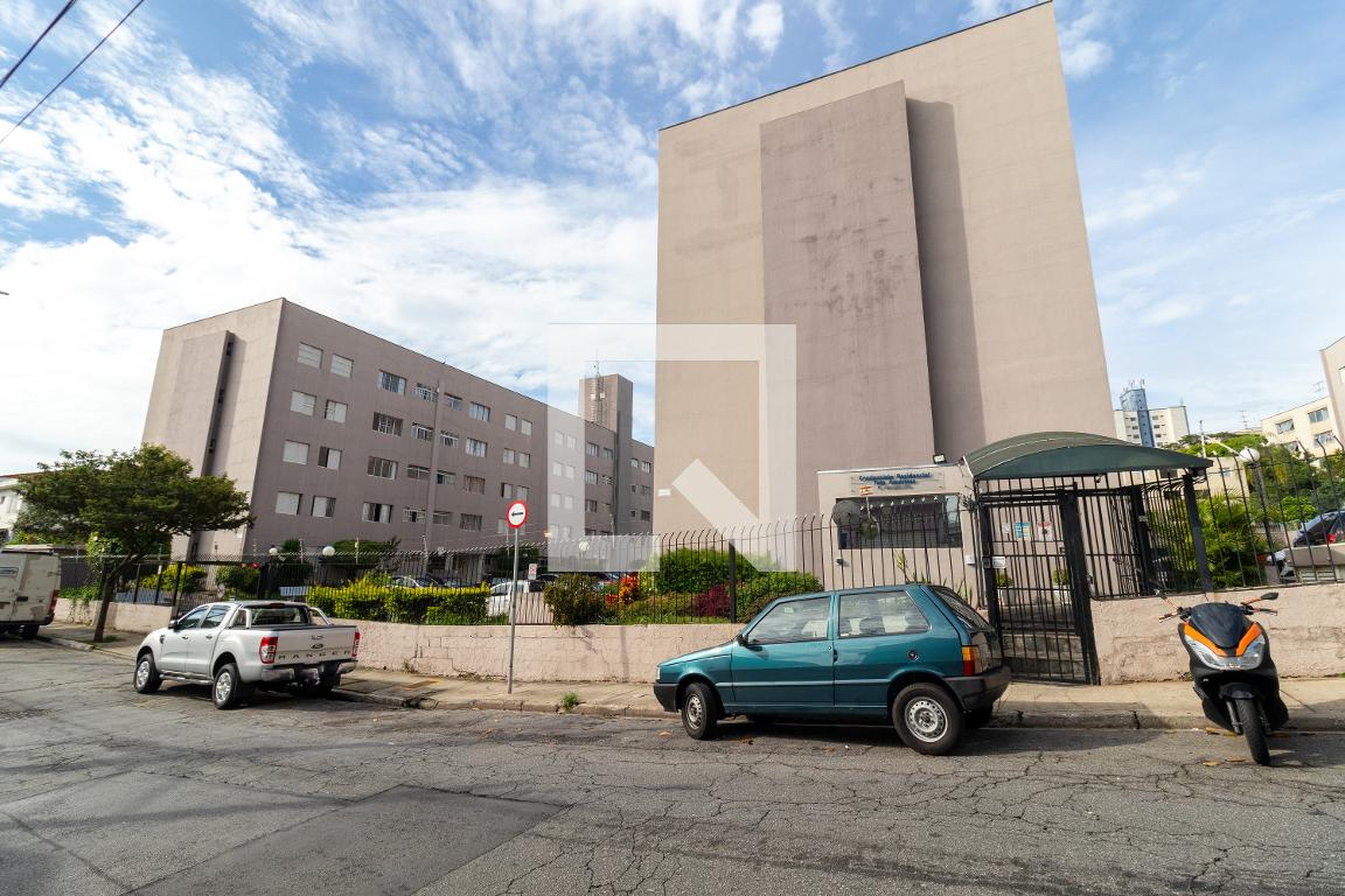 Fachada do Condomínio Condomínio Conjunto Tres Américas