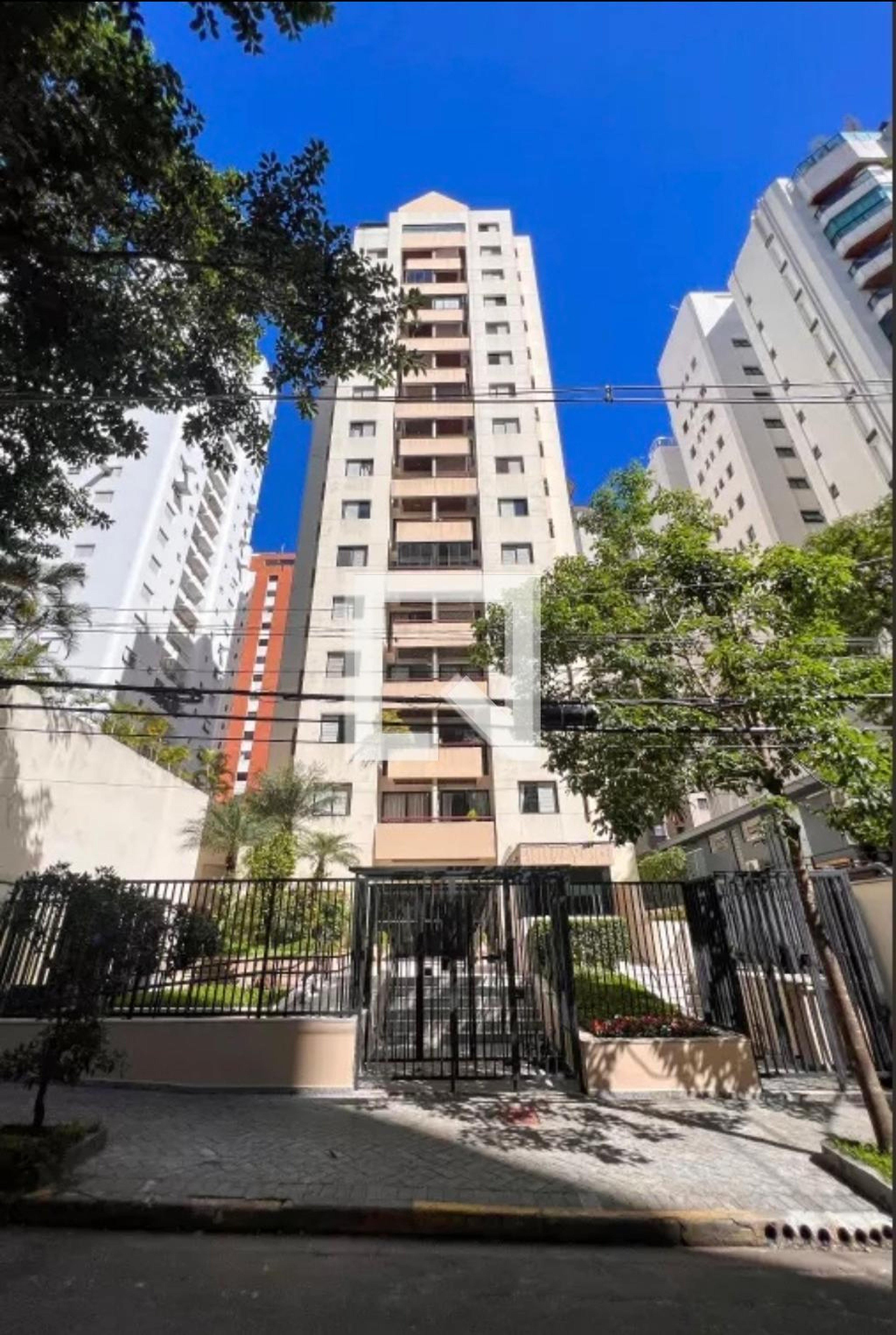 Fachada Condomínio Alameda Jauaperi 887