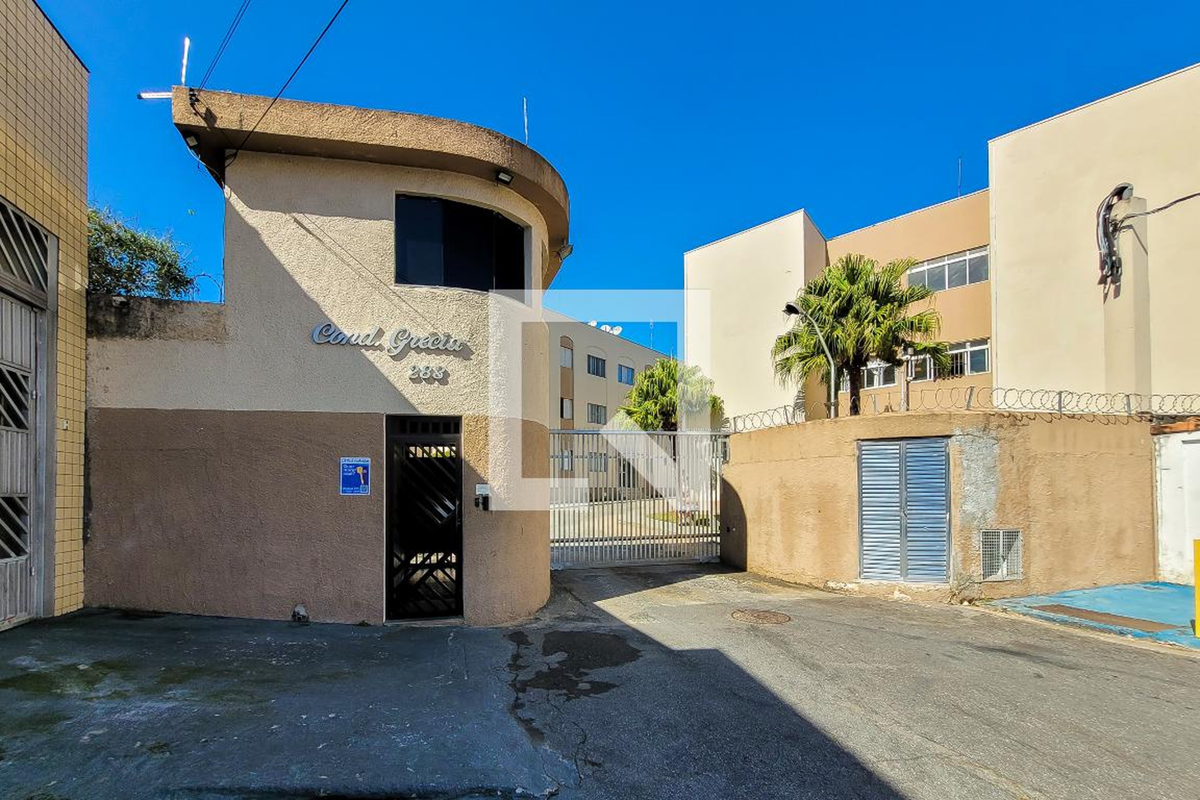 Fachada do Condomínio Condomínio Grécia