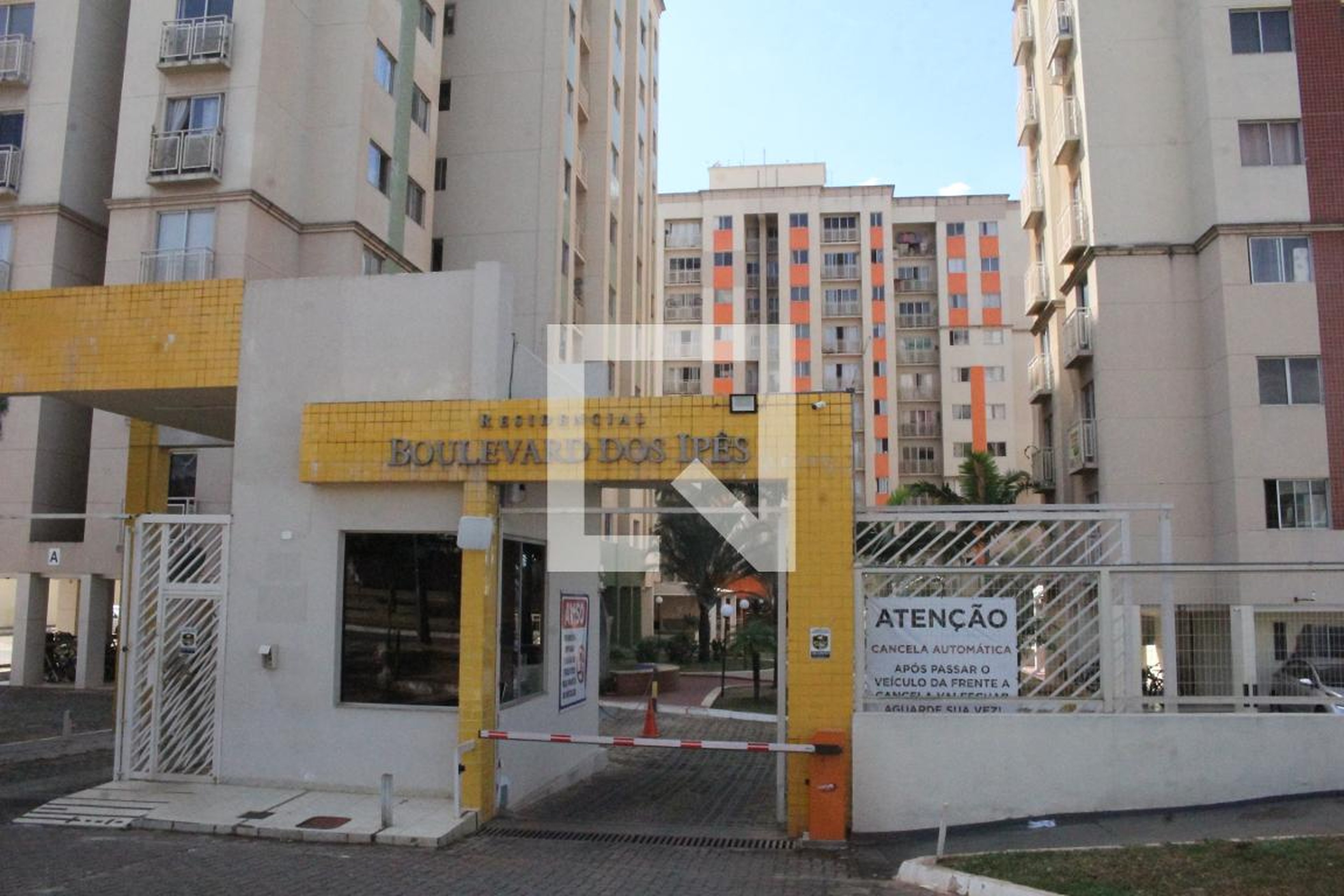 Fachada Condomínio Boulevard dos Ipês