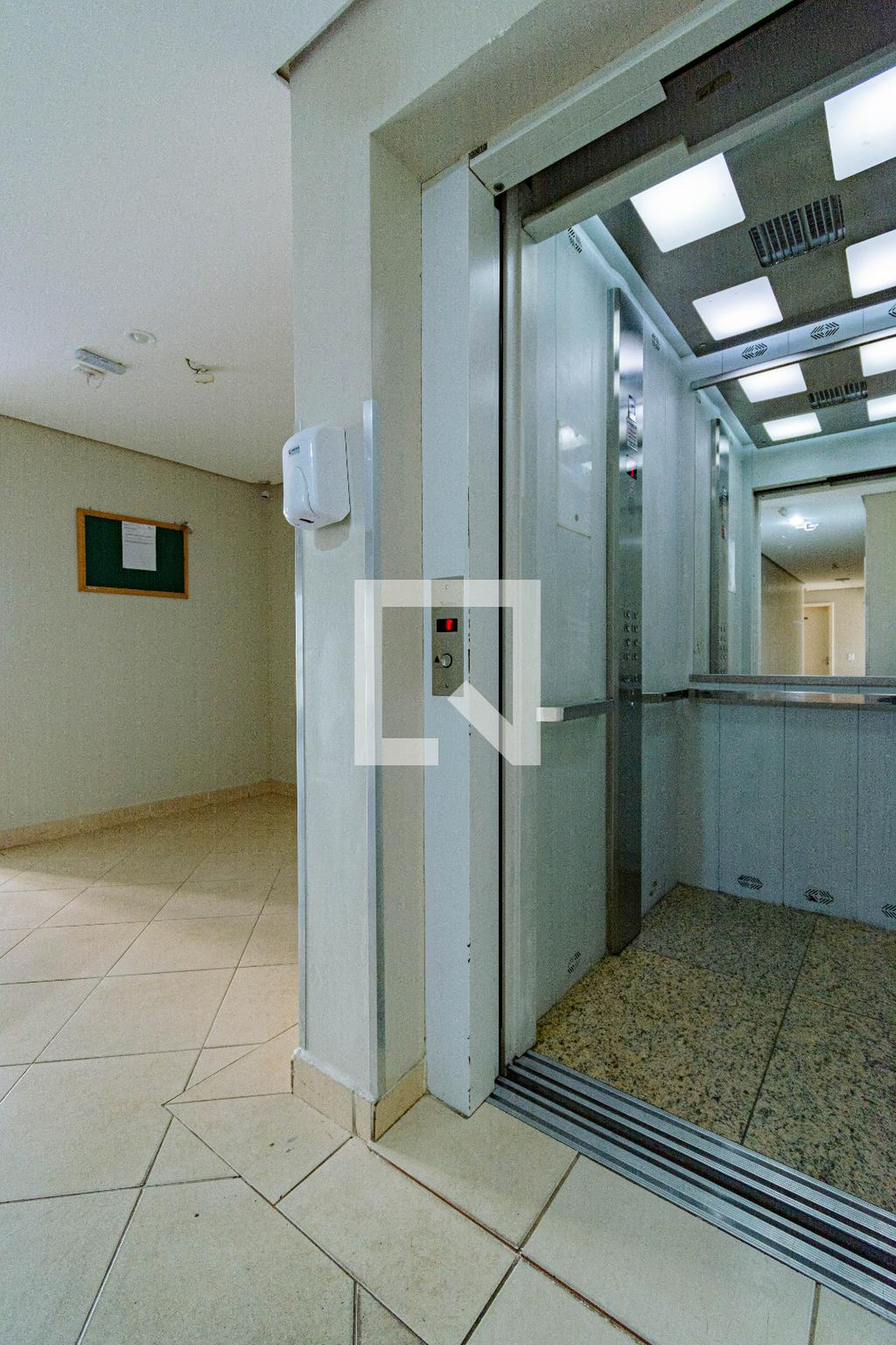 Elevador - Alameda das Tulipas