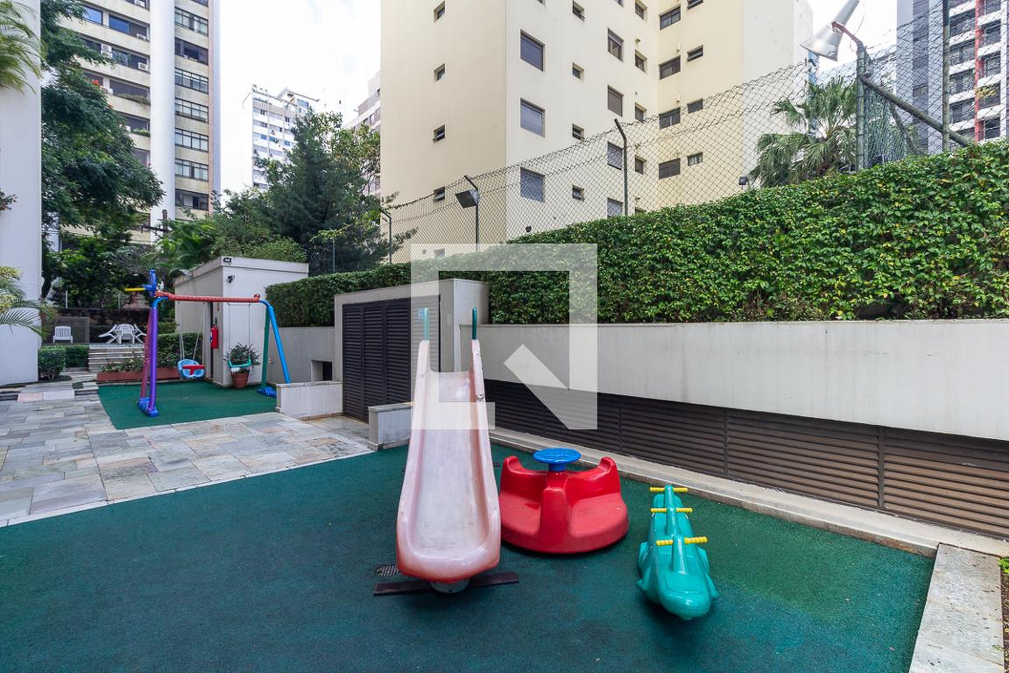 Playground - Maison Louvre
