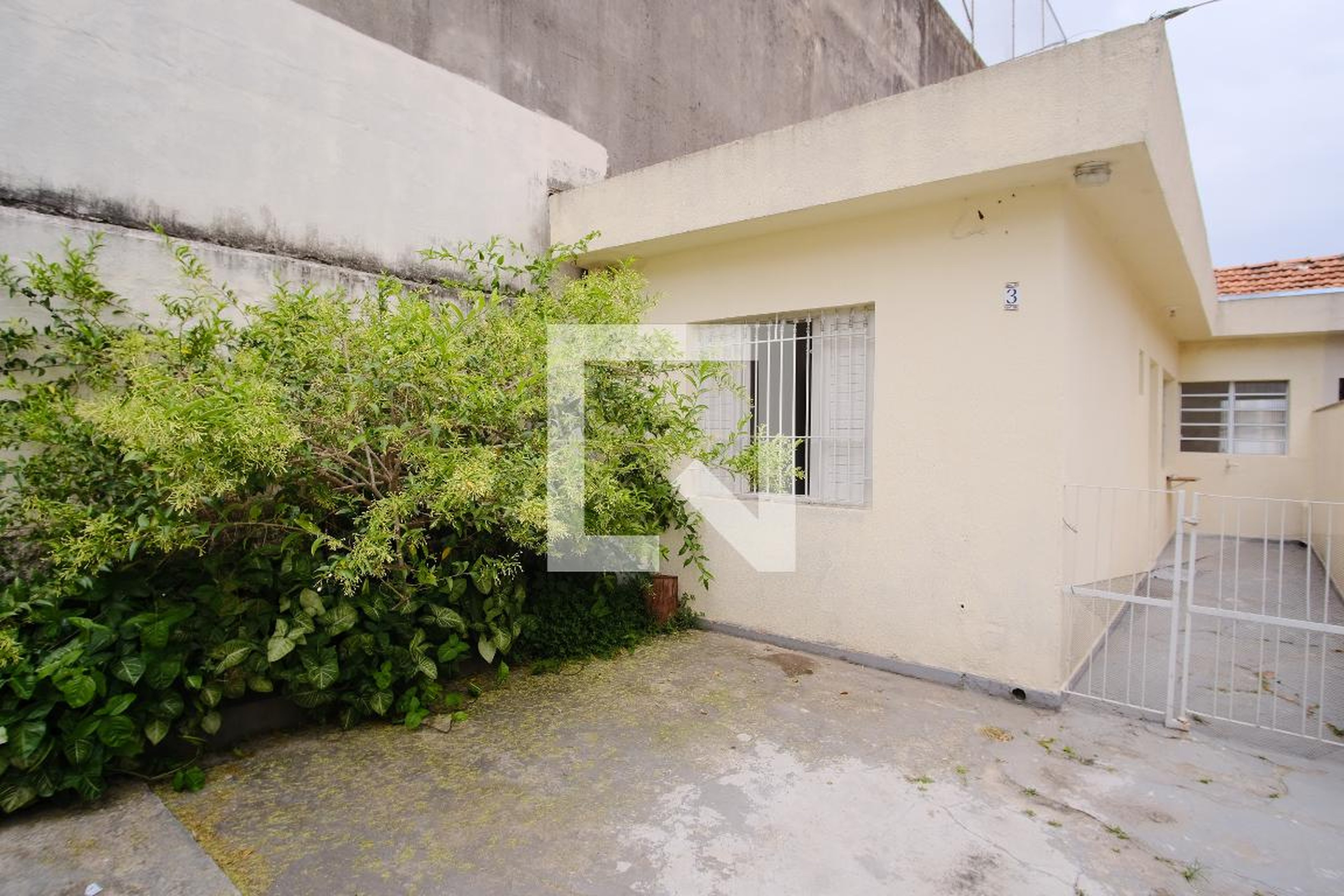 Fachada Condomínio em Travessa Luís Defraia, 23