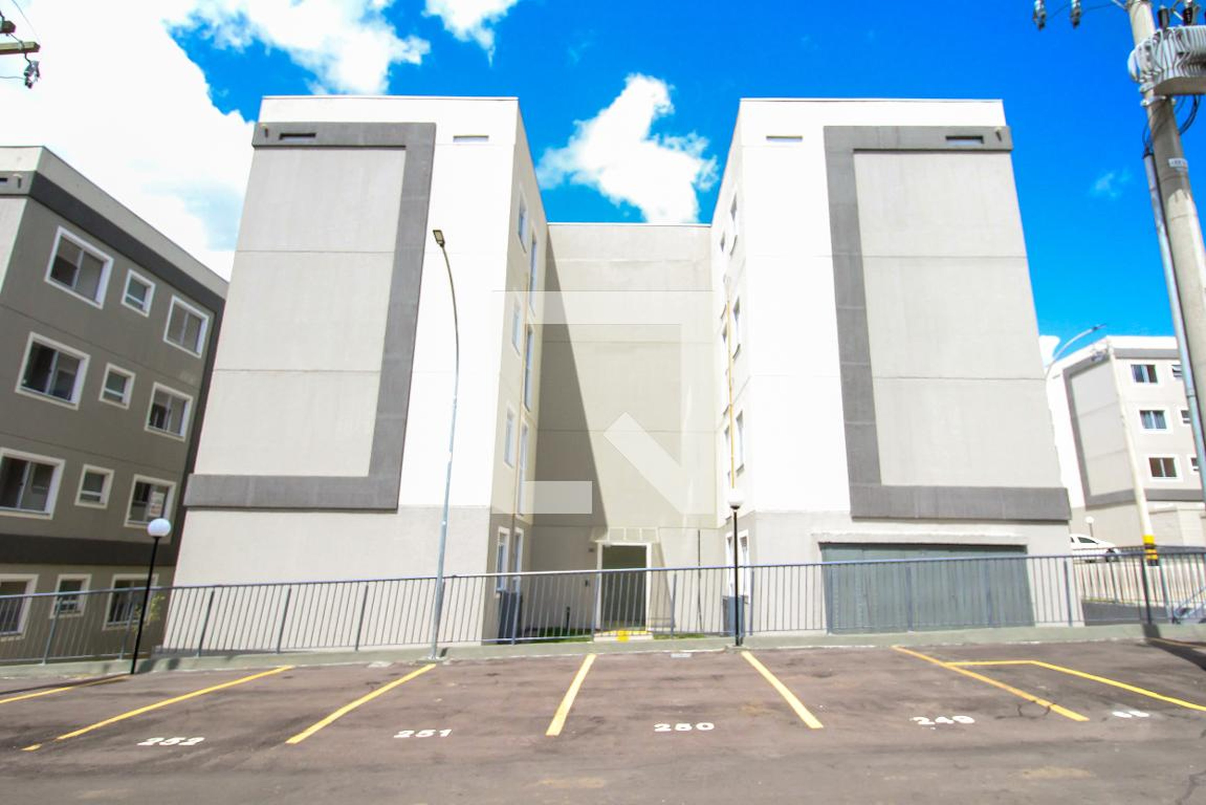 Fachada Condomínio Porto Itapuã