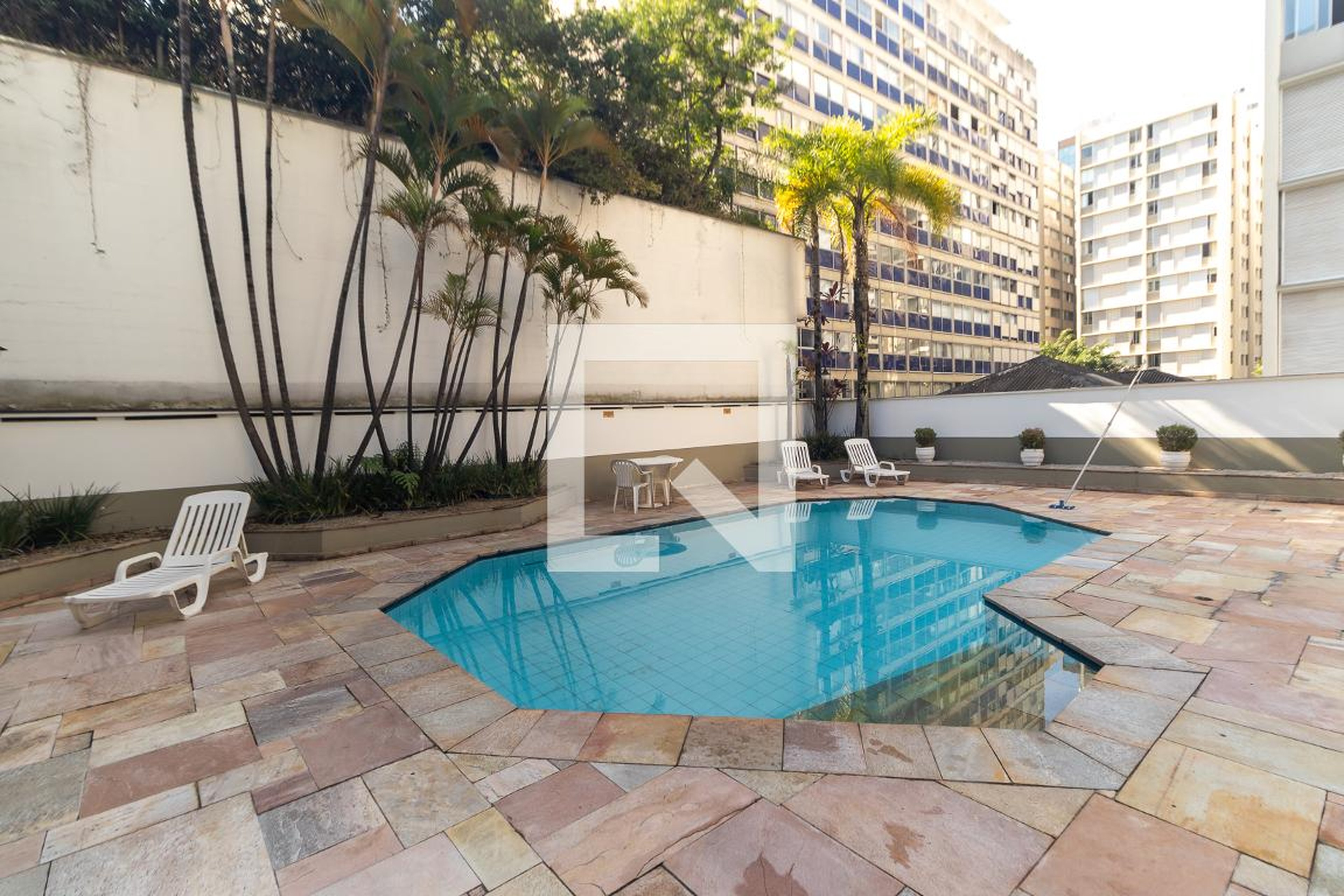 Piscina - Edifício Port Etienne