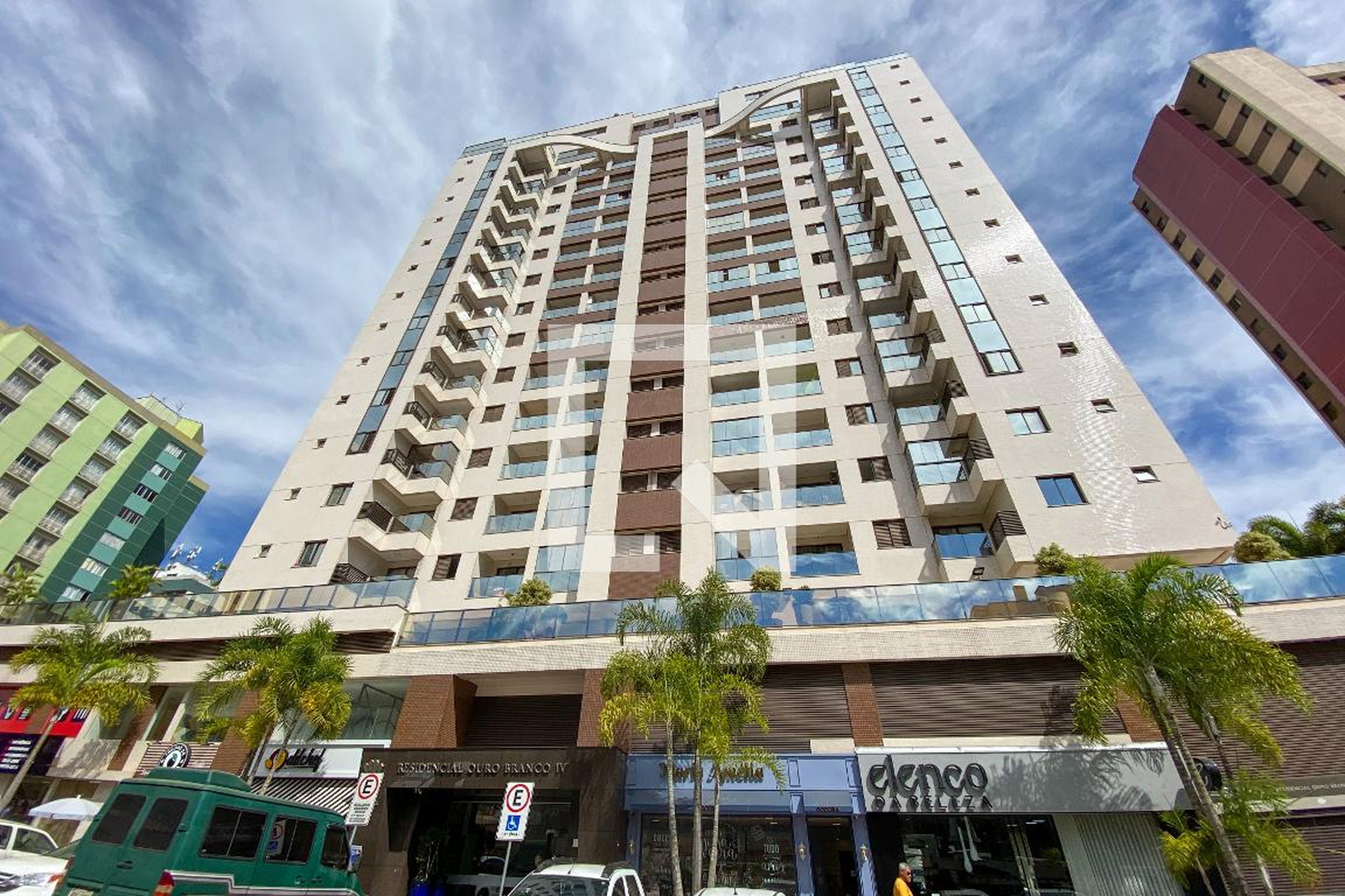 Fachada Condomínio Ouro Branco IV