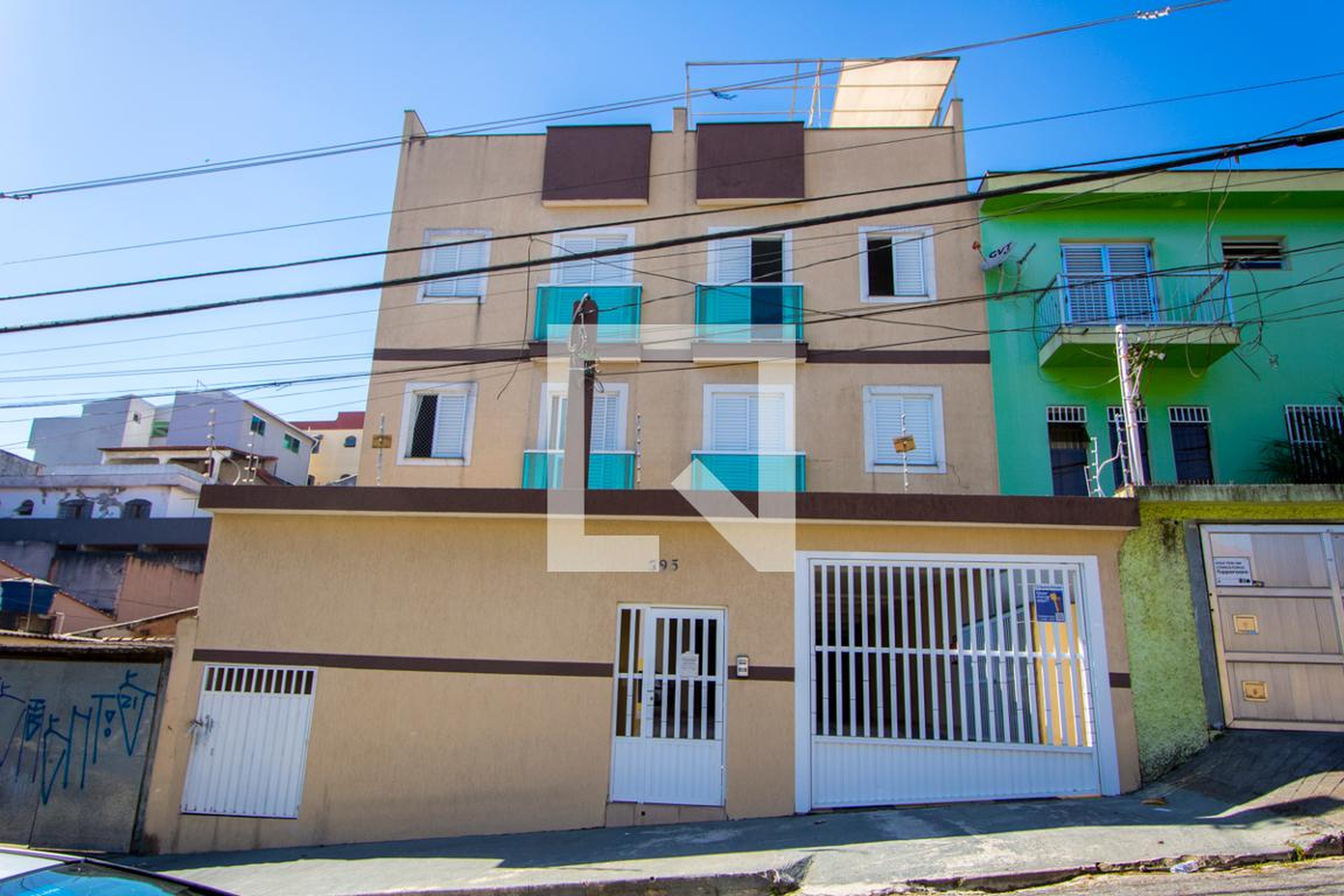 Fachada Condomínio em Rua Murici, 395