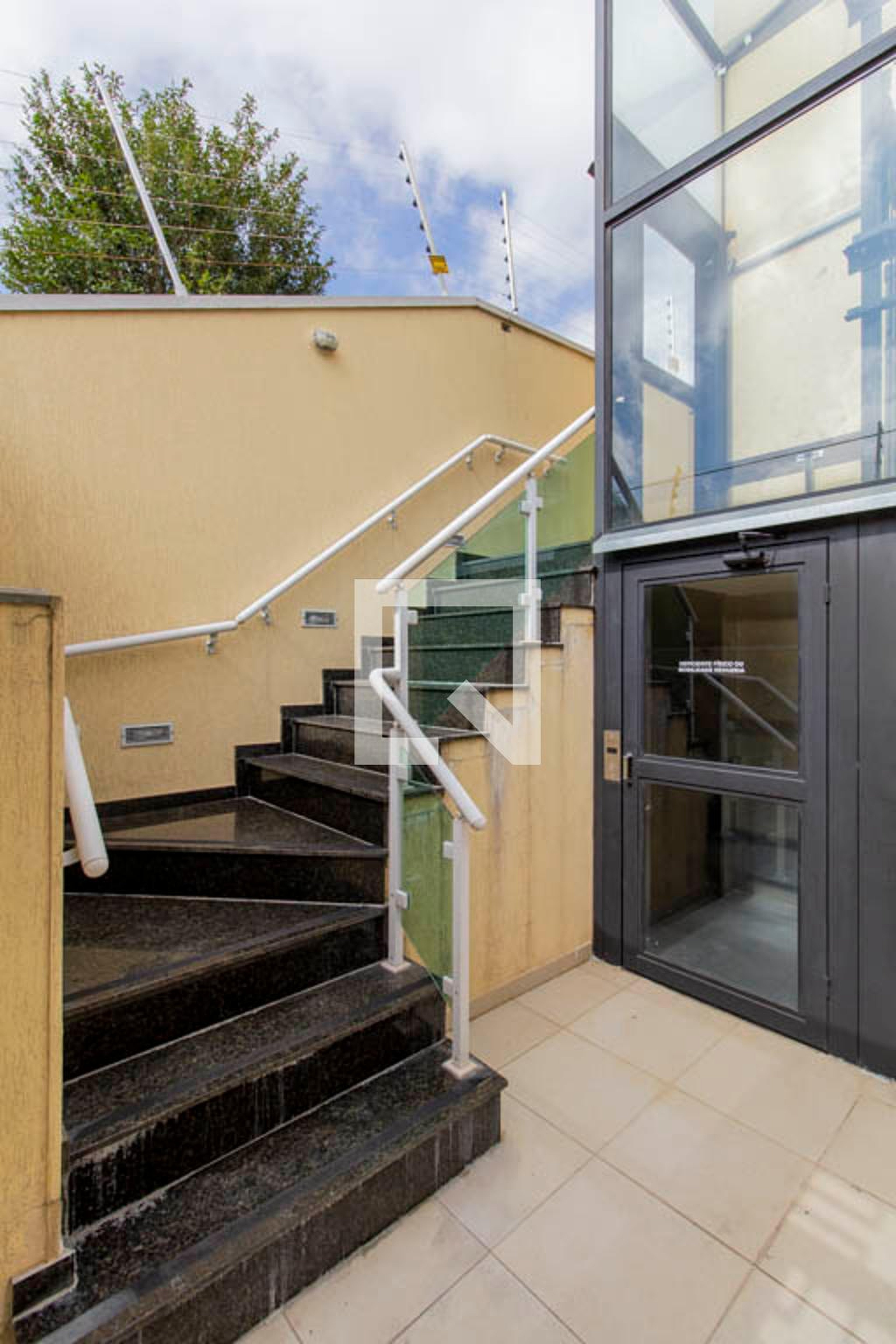 Área Comum Condomínio em Rua Marimam, 12