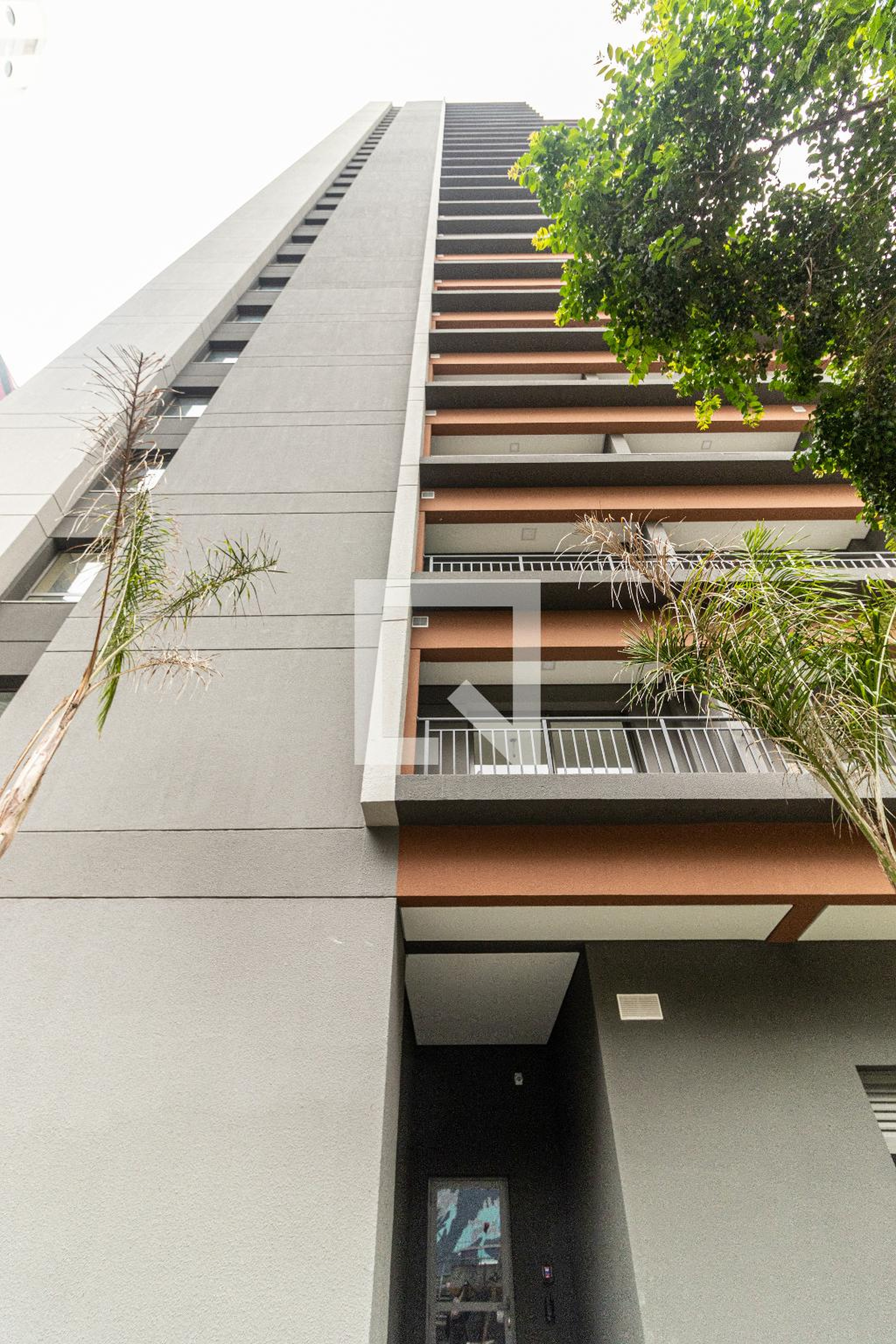 Fachada Condomínio em Rua Bento Freitas, 422