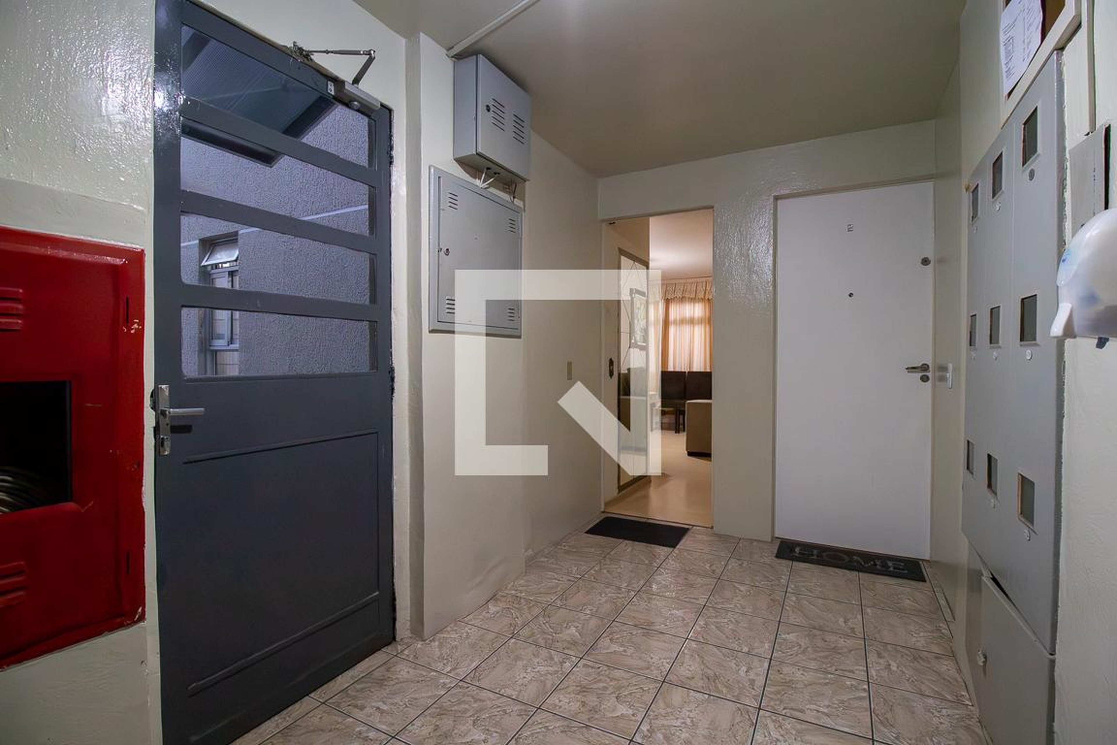 Hall de entrada Condomínio Moradias Bandeirantes