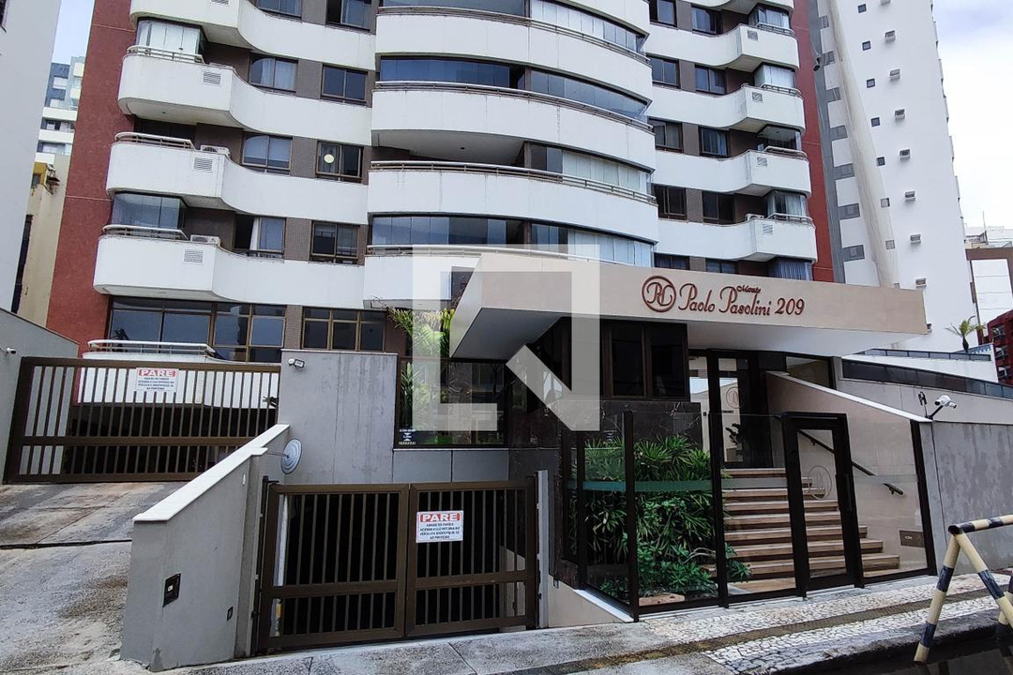 Fachada Condomínio Mansão Paolo Pasolini