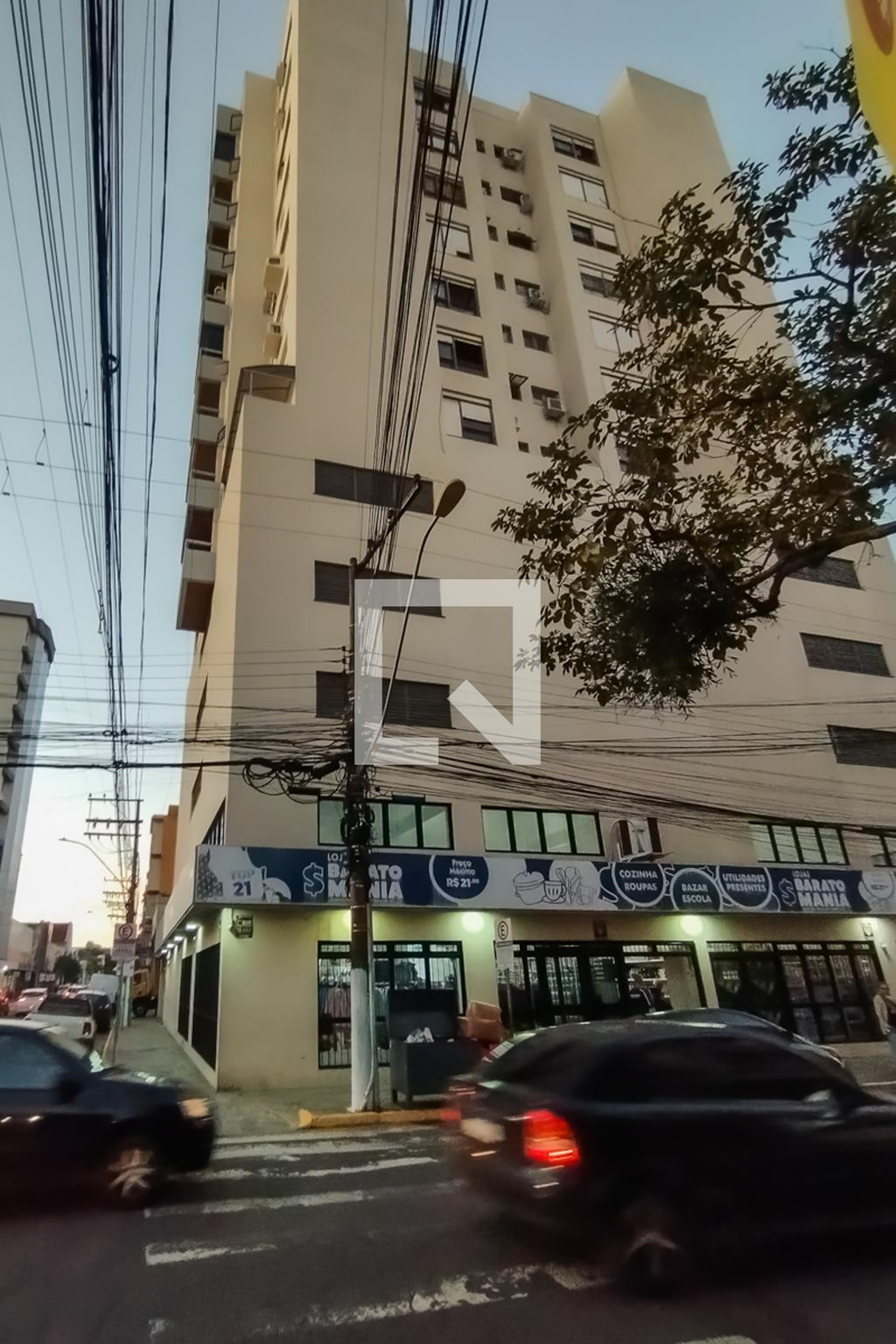 Fachada Condomínio em Rua Marquês do Herval, 911
