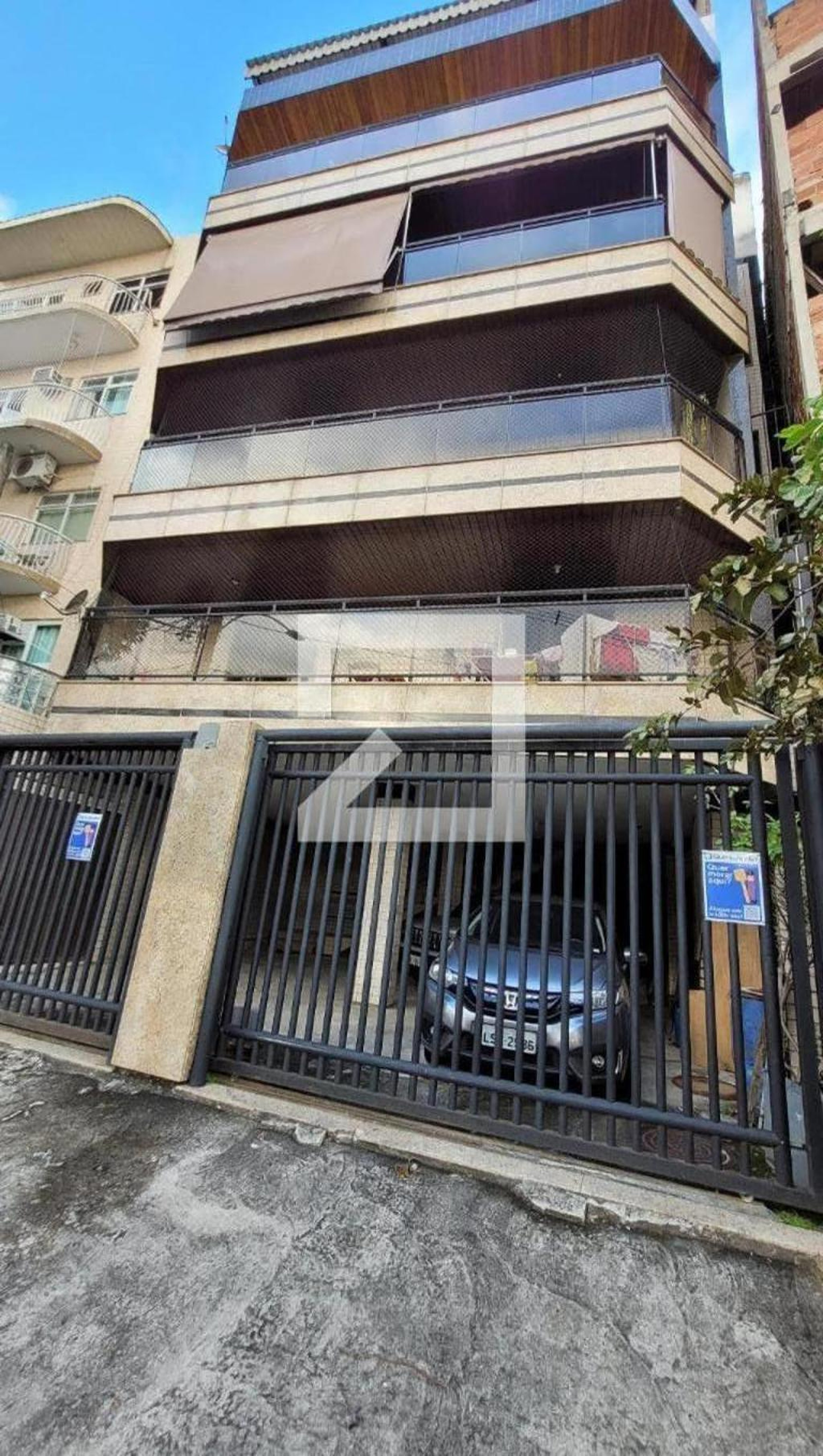 Fachada do Prédio Condomínio em Rua Aiera, 41