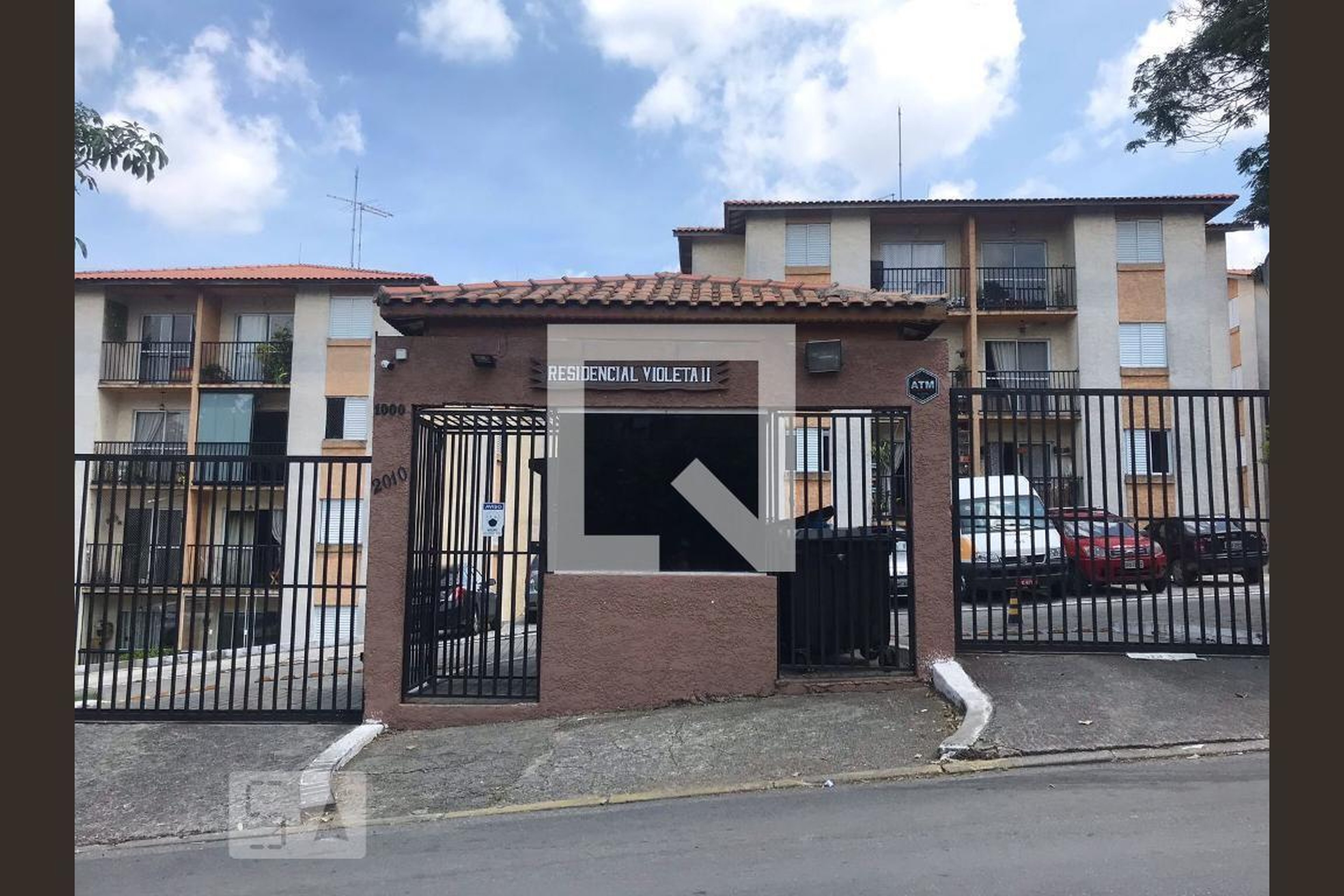 Fachada Condomínio em Estrada das Margaridas, 1000