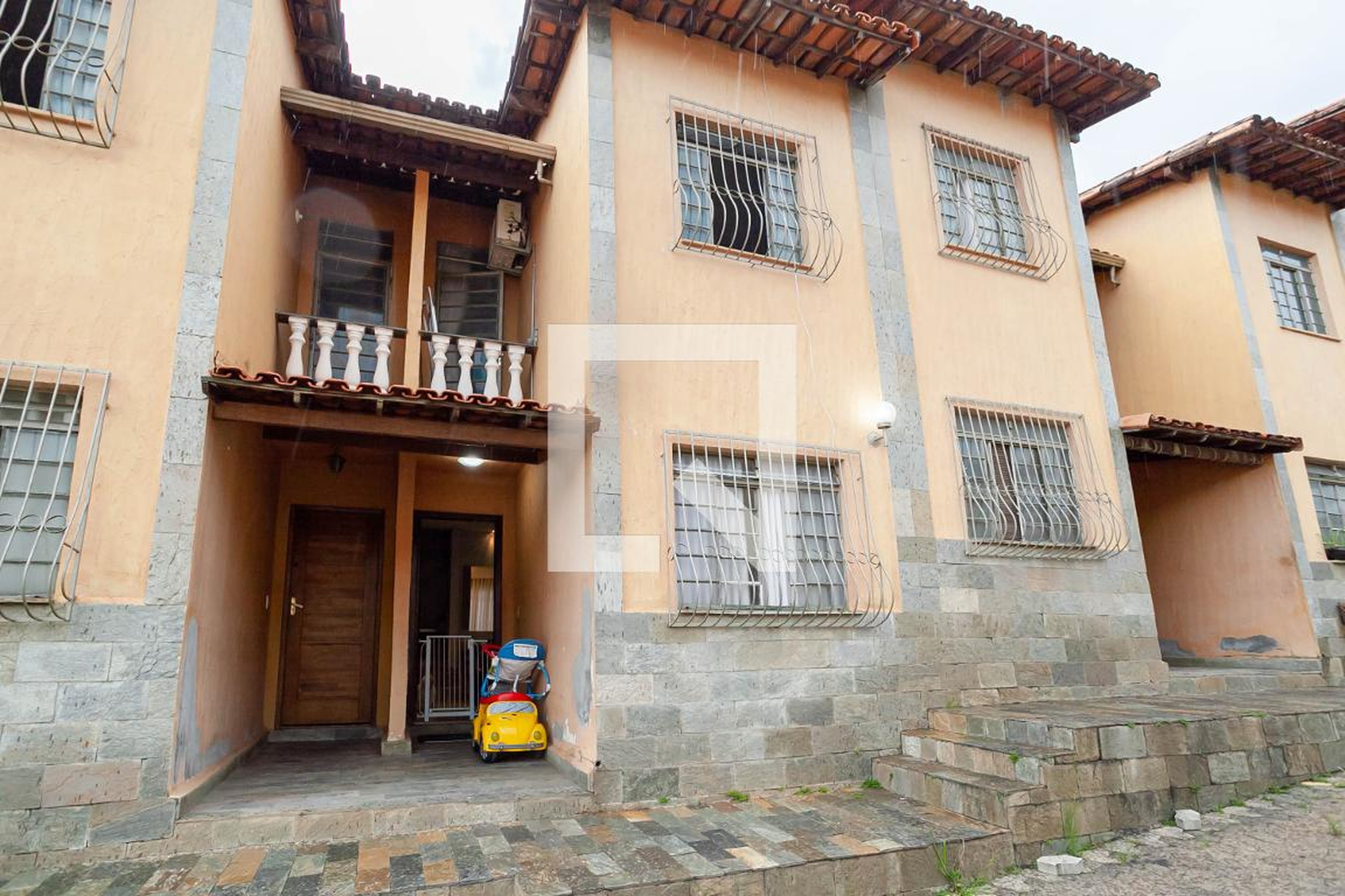 Fachada Condomínio em Rua Deputado José Raimundo, 811