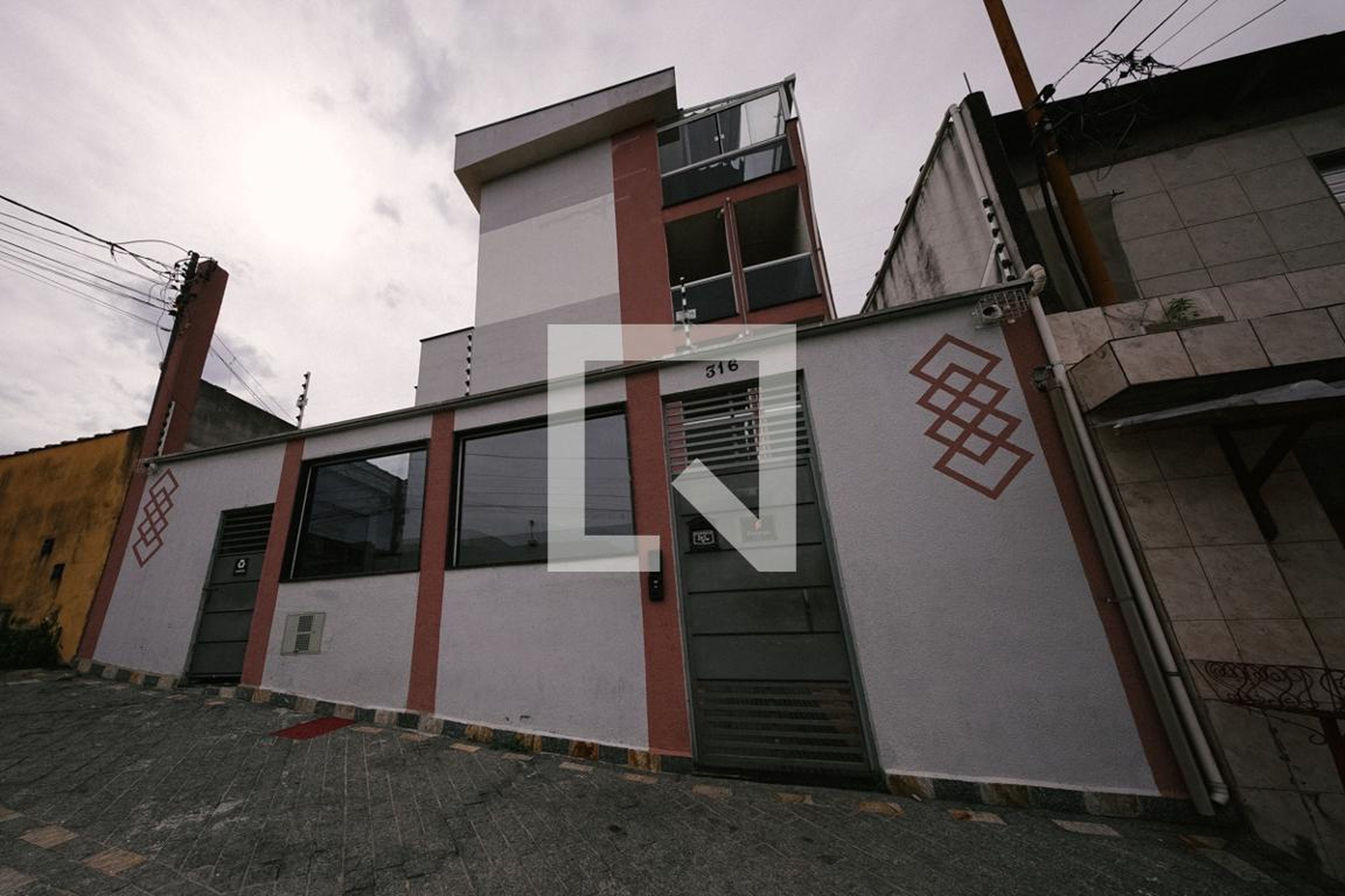 Fachada Condomínio em Rua Maria Angélica Franci, 3