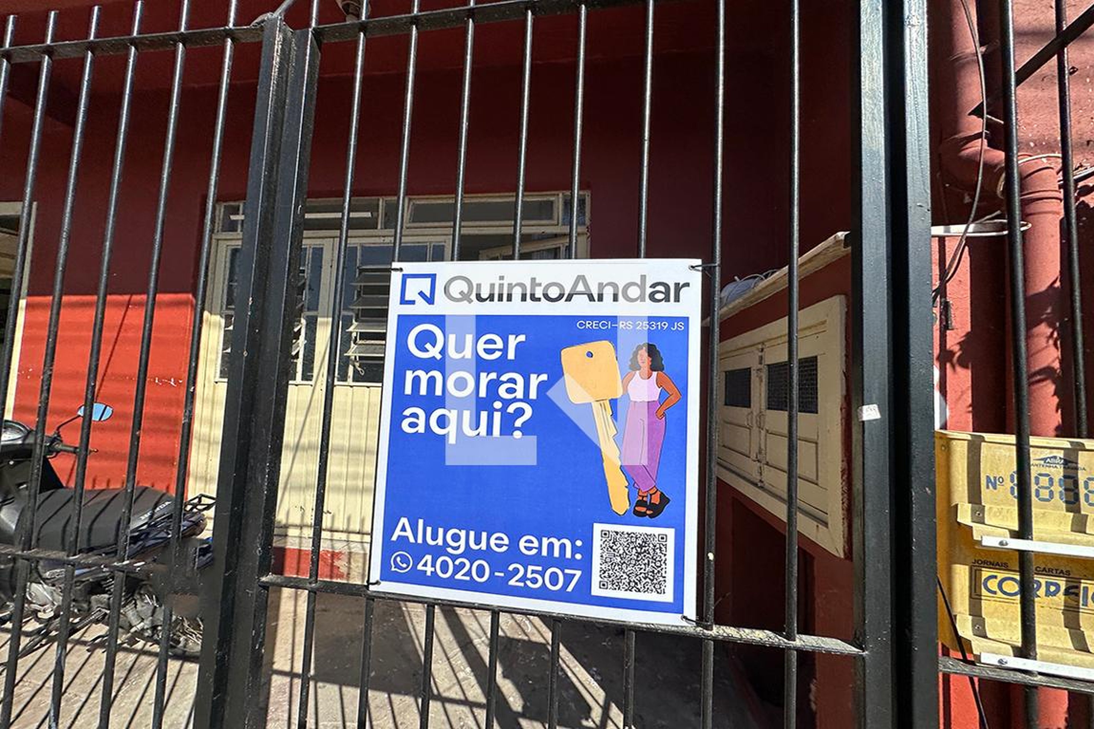 Fachada Condomínio em Rua Iraí, 351