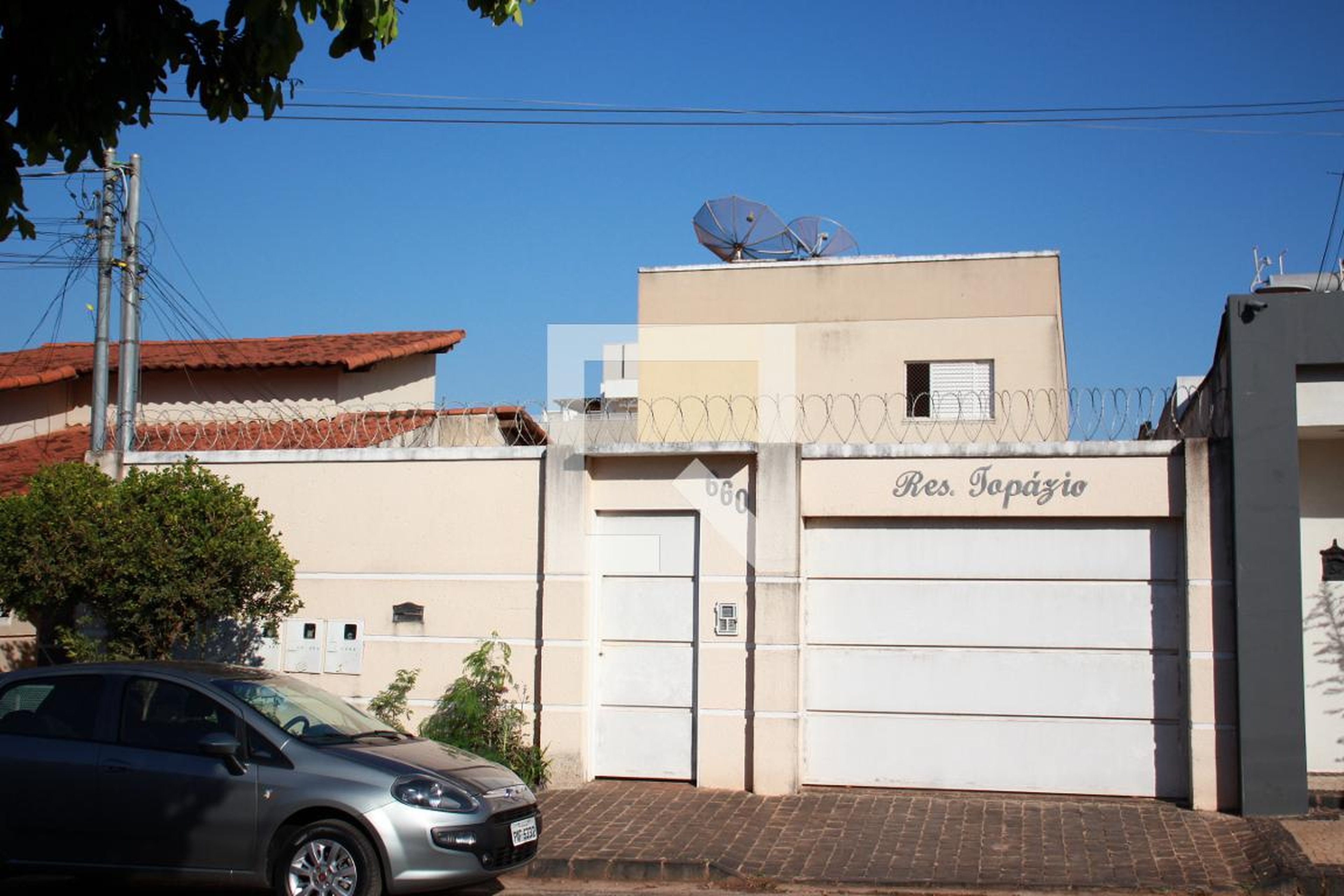 Fachada Condomínio em Rua Gérson Braga, 660