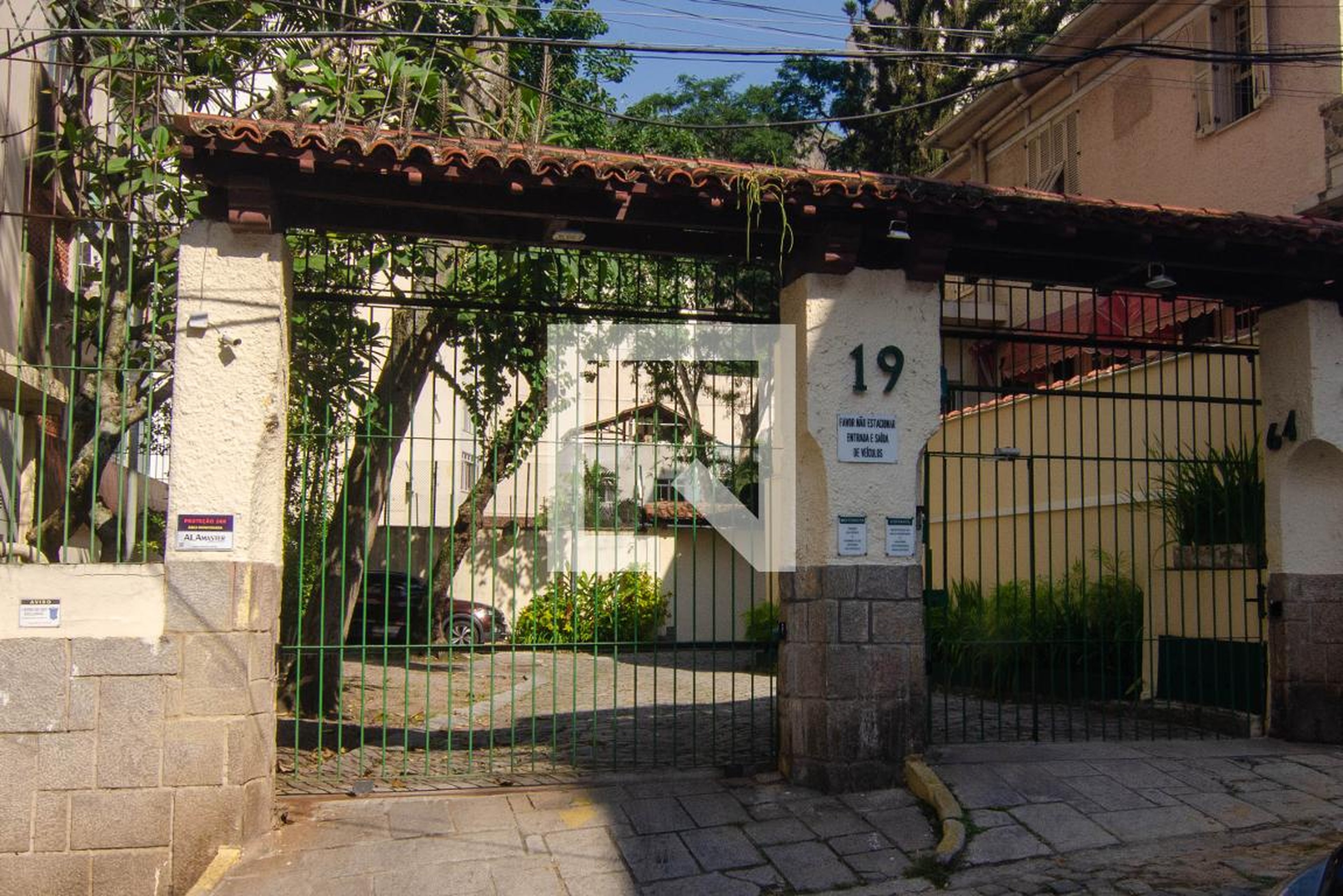 Fachada Edifício Santa Leocádia 19