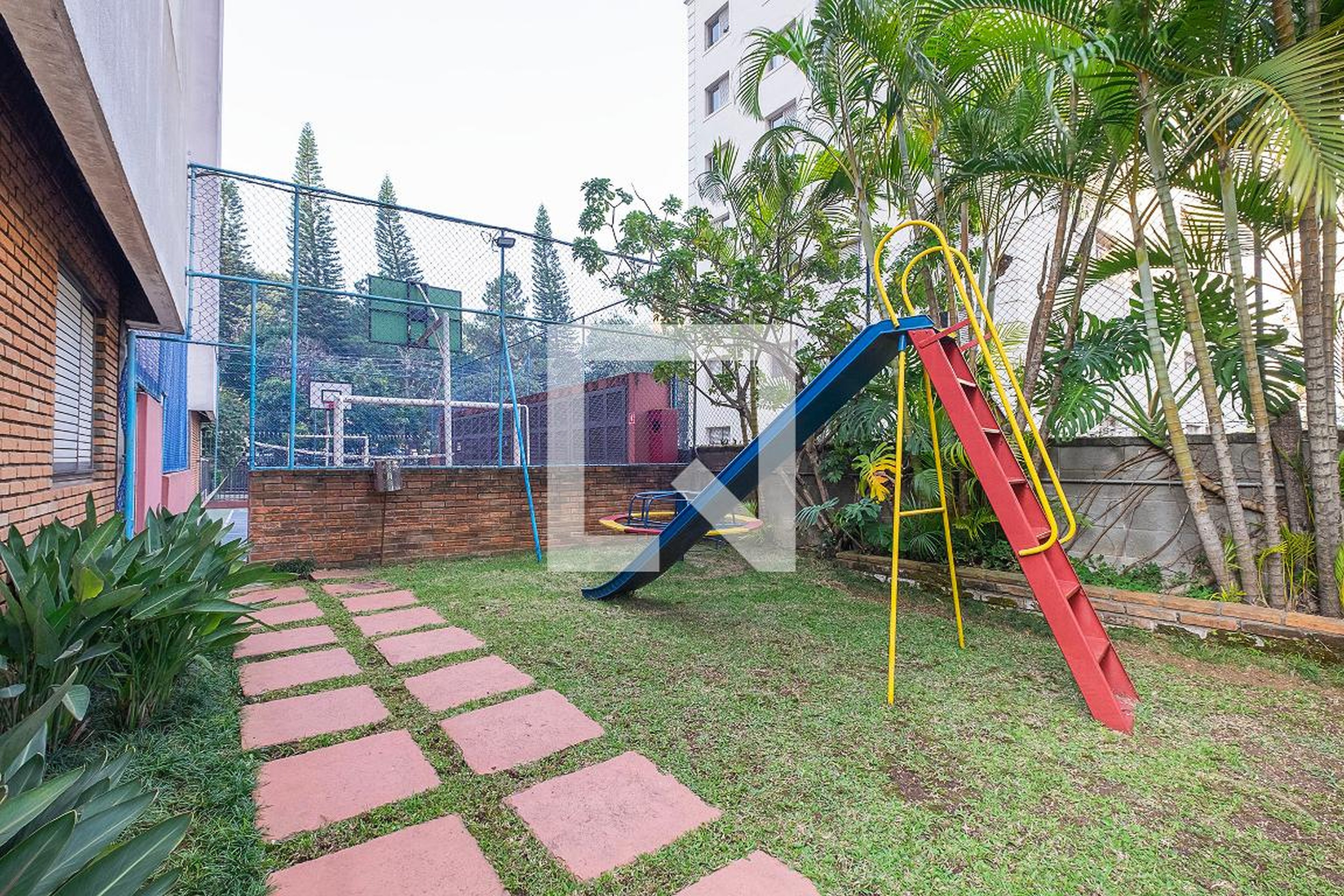 Playground - Purpurina