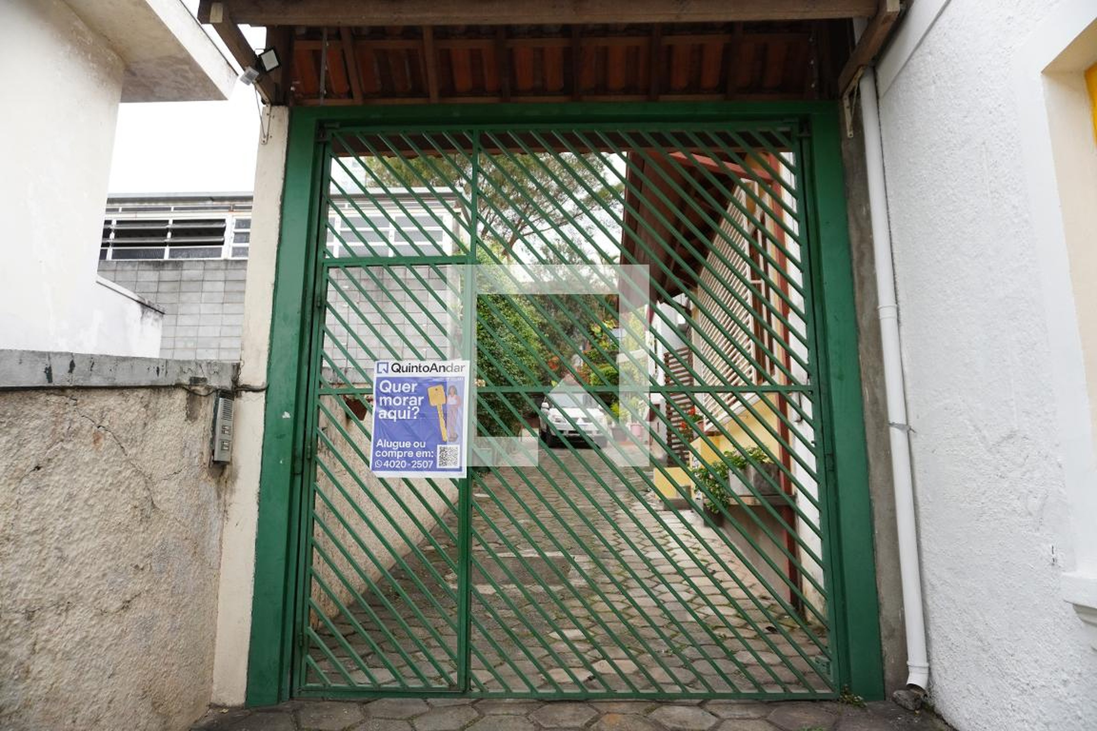 Fachada Condomínio em Rua Coronel Artur Godói, 31