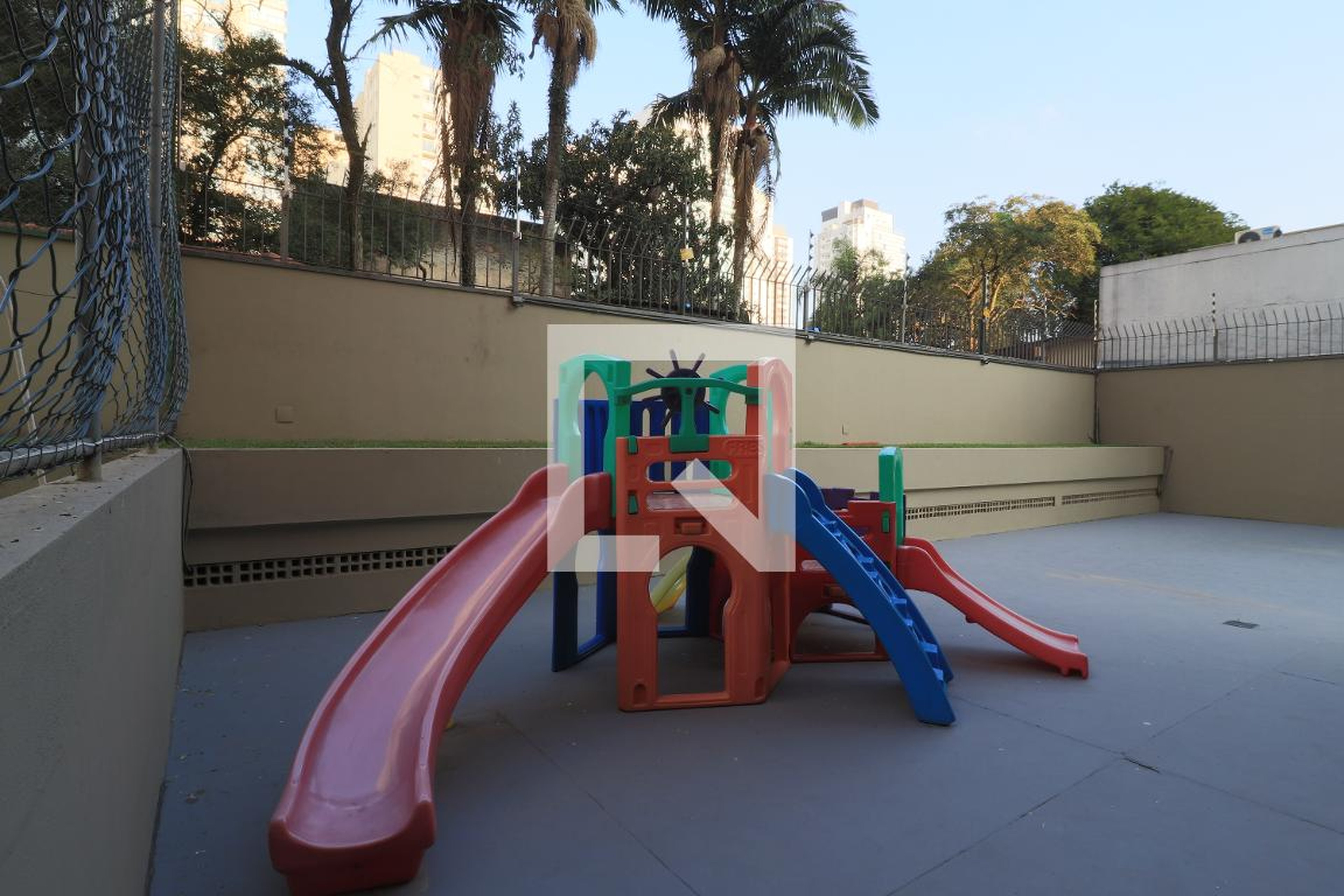 Playground - Solar das Torres Claras