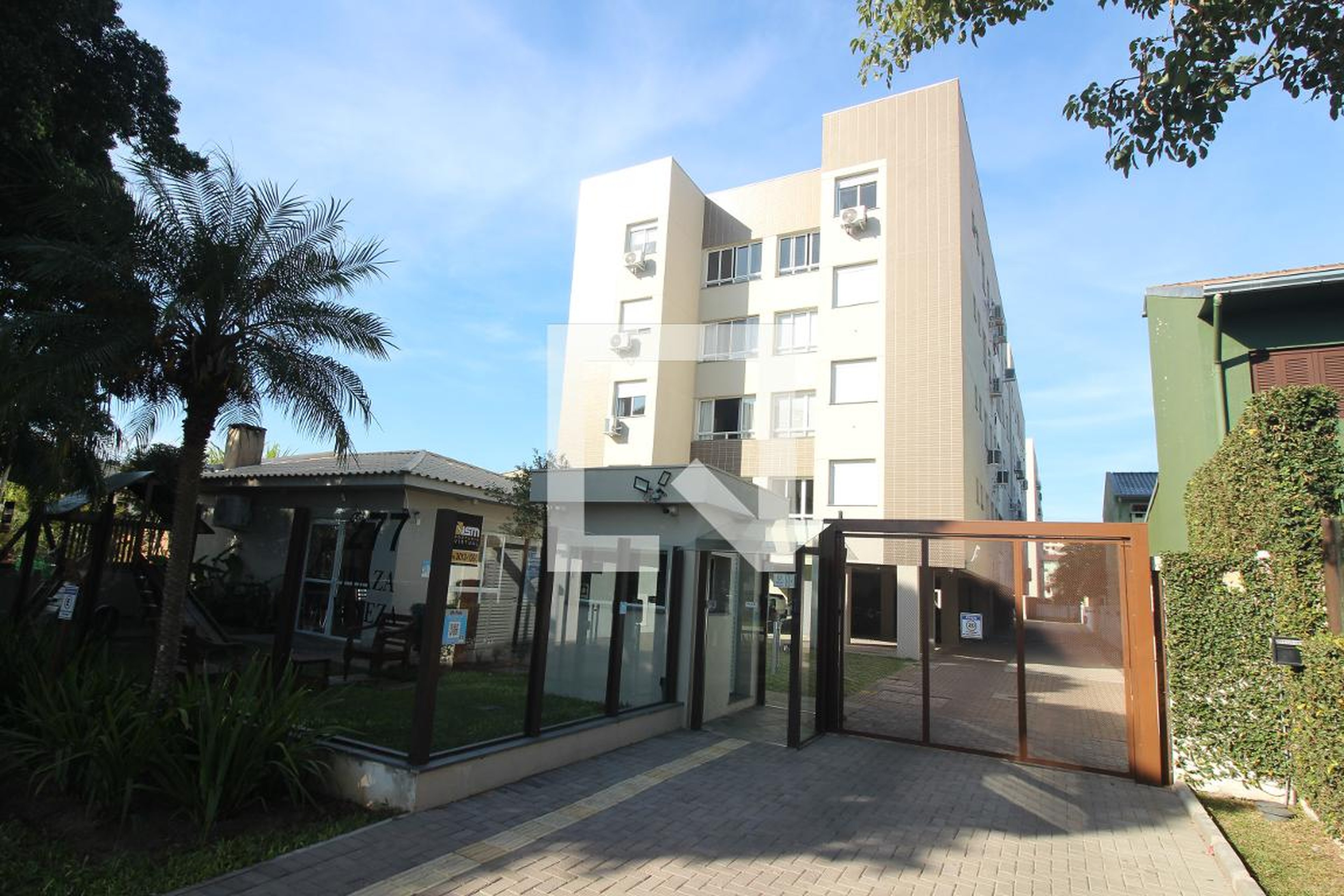 Fachada do Condomínio Condomínio Plaza Veneza