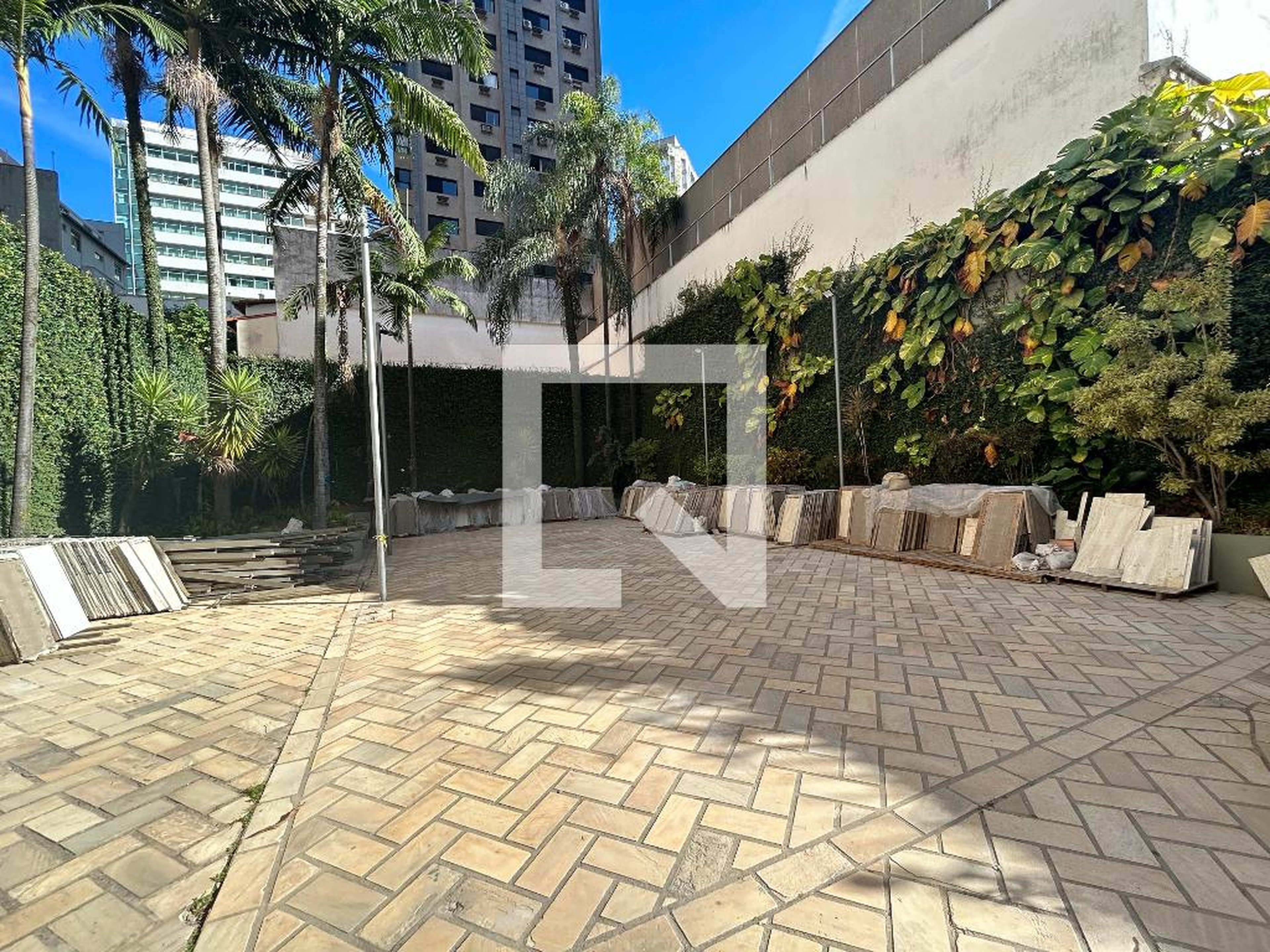 Fachada Condomínio em Rua Antônio de Albuquerque, 1303